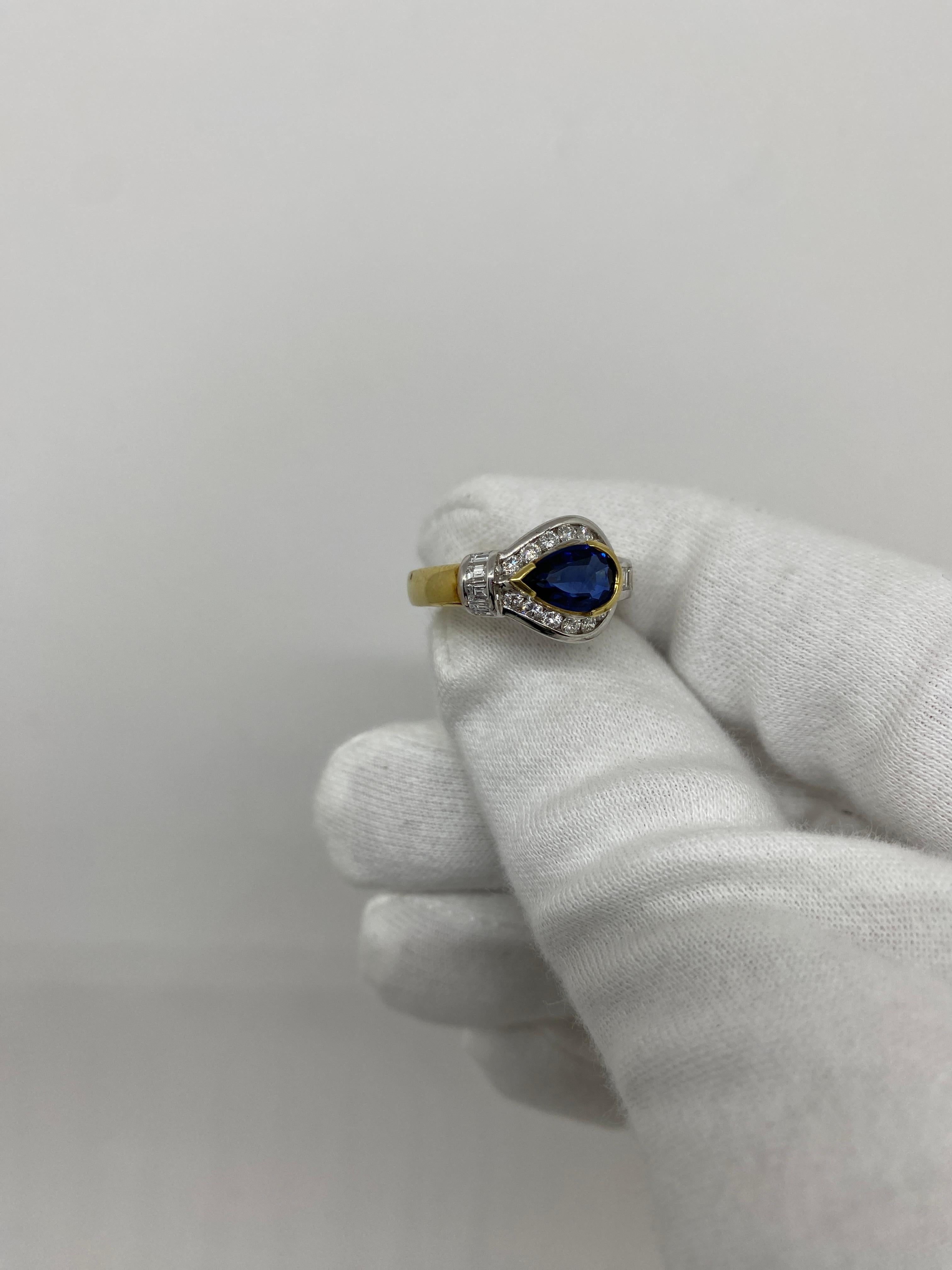 Bague en or jaune 18 carats avec saphir bleu taillé en goutte d'eau pour ct .1.16 et diamants blancs naturels taillés en brillant pour ct.0.68

Bienvenue dans notre collection de bijoux, où chaque pièce raconte une histoire d'élégance intemporelle
