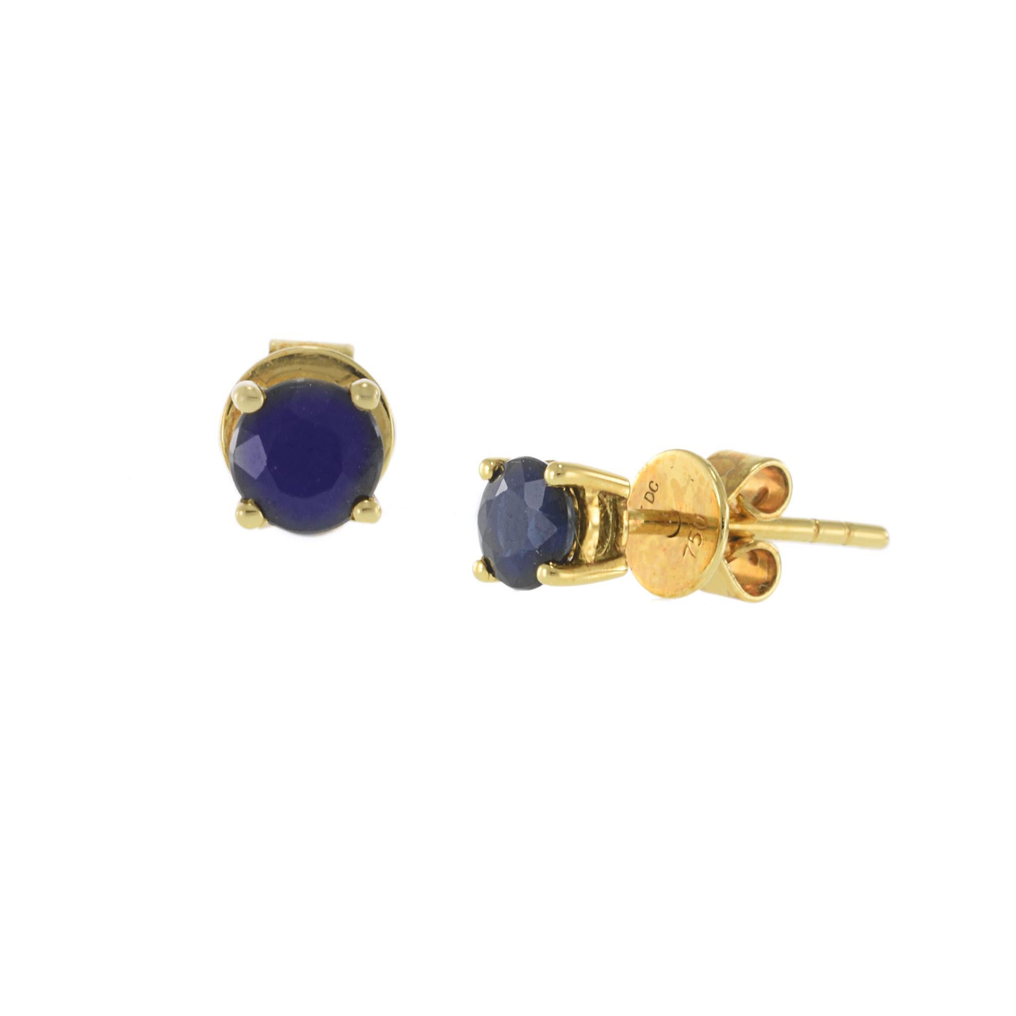 18KT Yellow Gold Blue Sapphire Stud Earrings In New Condition In New York, NY