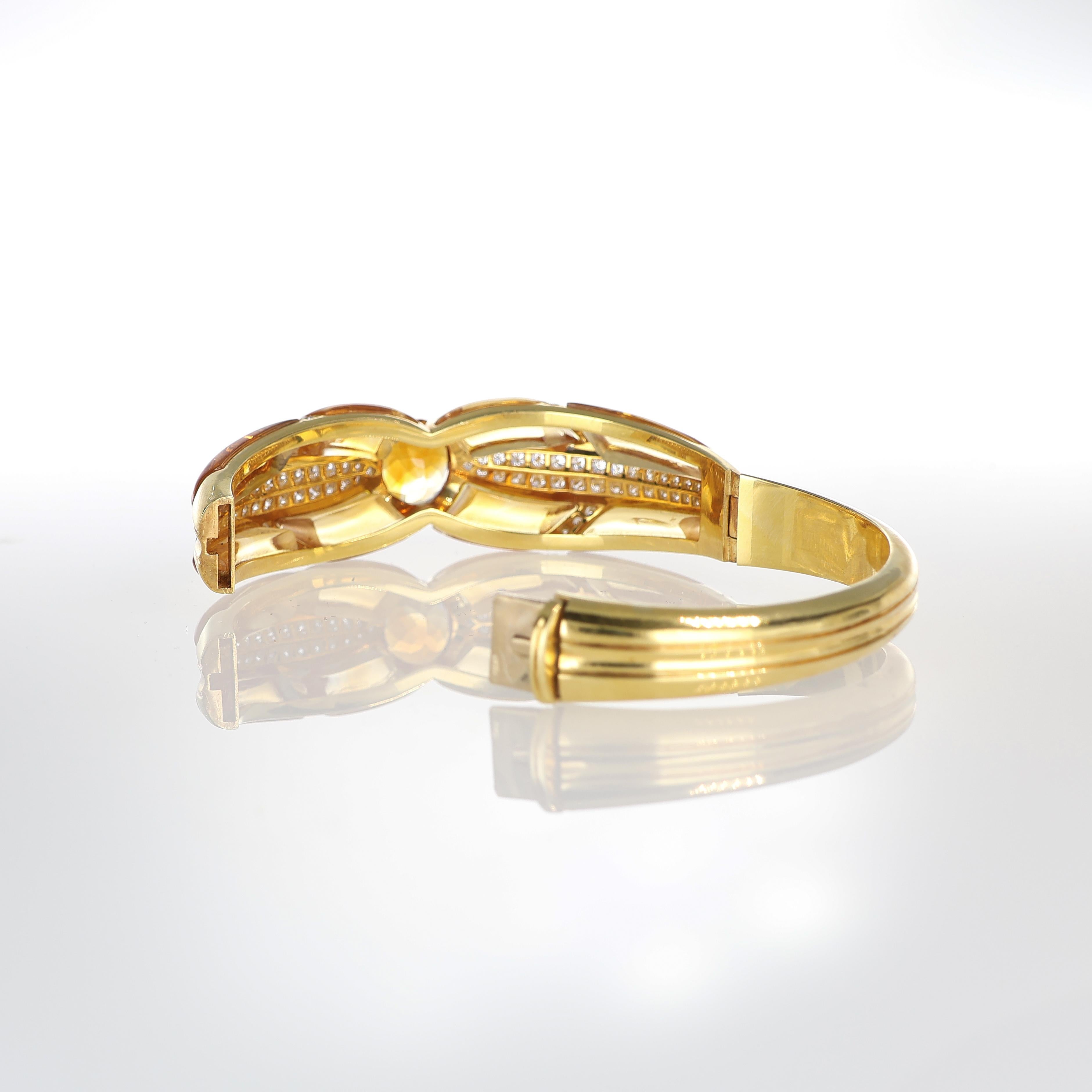 Women's or Men's 18kt Yellow Gold Bow Motif Rigid Bracelet with Yellow Topaz and Diamonds For Sale