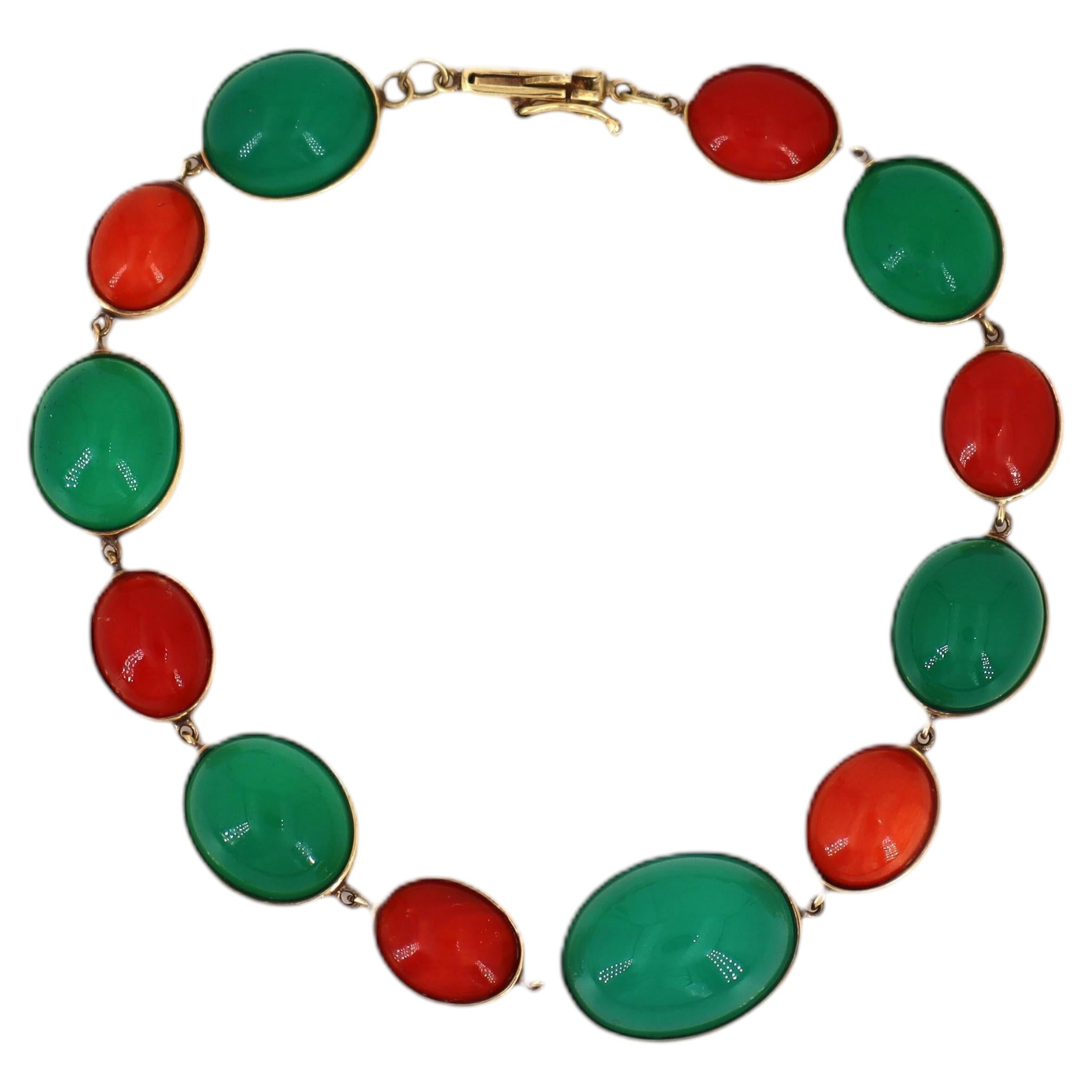 Bracciale in oro giallo 18 carati con coralli e crisoprasa in vendita