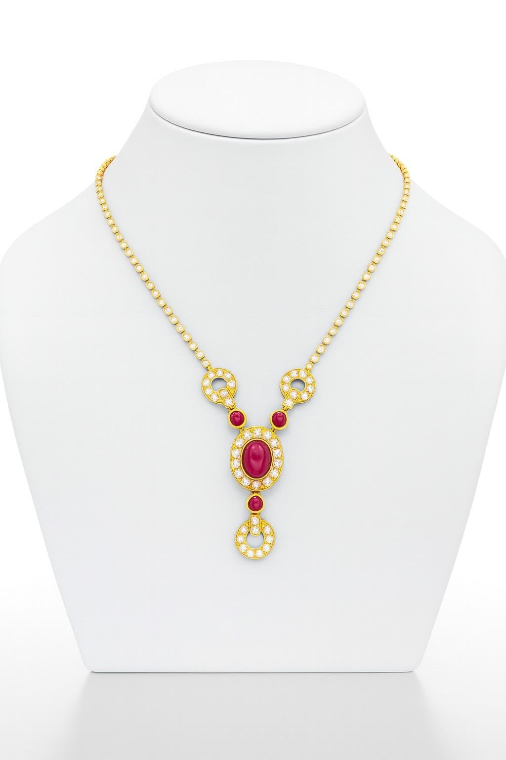18kt Gelbgold Cabochon Rubin & Diamant Halskette - 8,90 Karat Gesamtgewicht im Zustand „Gut“ im Angebot in Philadelphia, PA