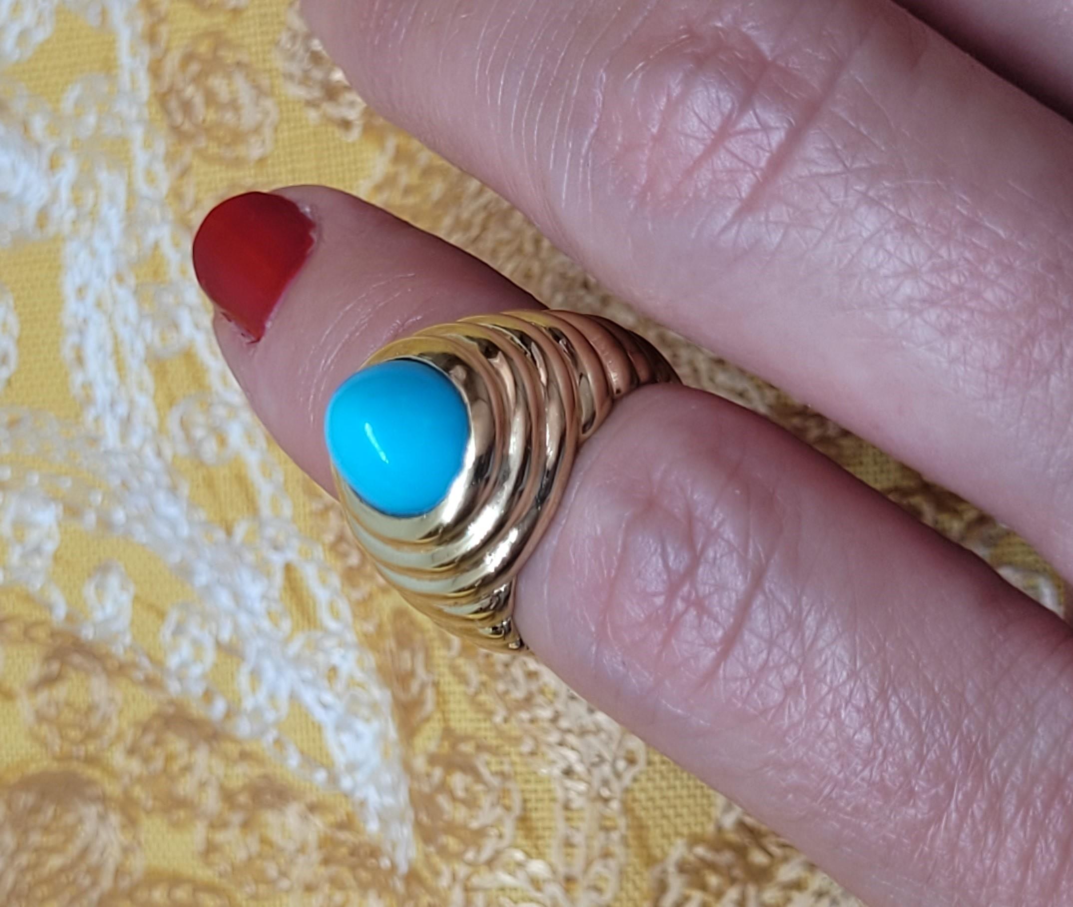 18kt Yellow Gold Cabochon Turquoise Ring, Pinky, Ribbed Dome, Size 3, 10.9 grams For Sale 1