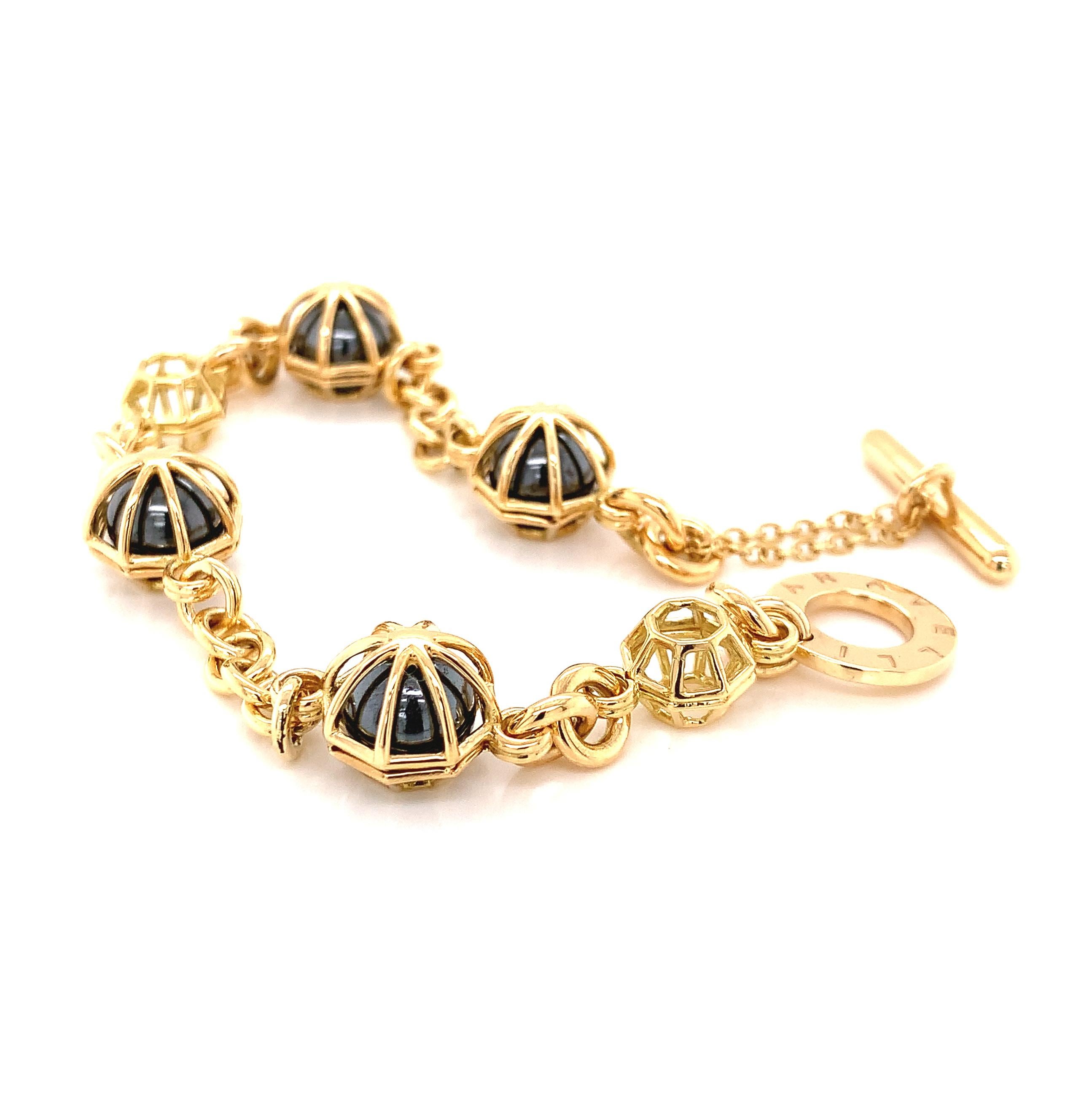 Round Cut 18KT Yellow Gold Chain Bracelet with Hematite Spheres For Sale