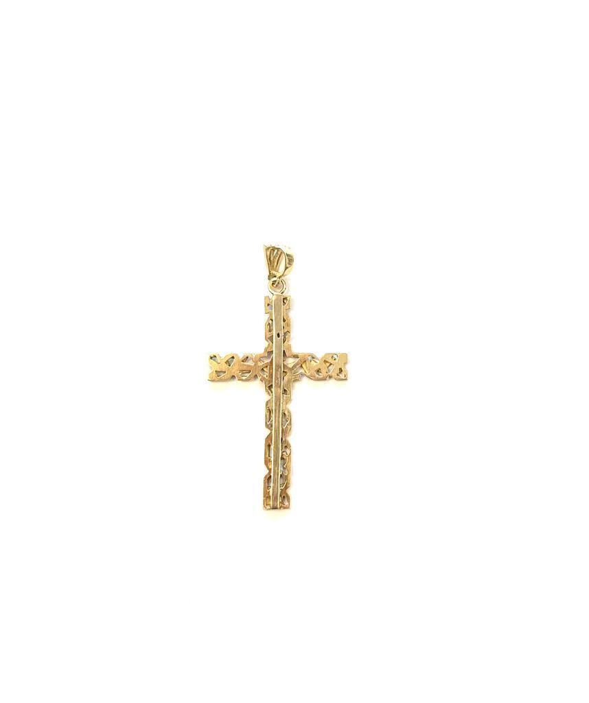 Croix en or jaune 18 carats avec chaîne Unisexe en vente