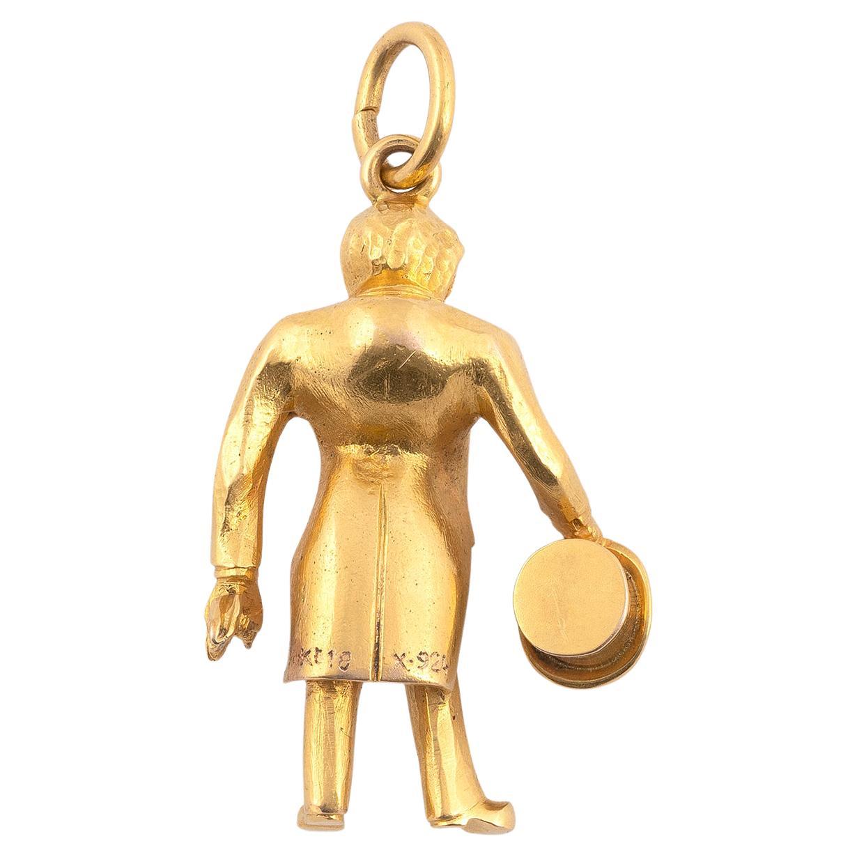 

Stehend mit Buckel, Weste mit Goldknöpfen, Krawatte, in der rechten Hand hält er seinen Zylinder.
Länge:
Gewicht: 20gr