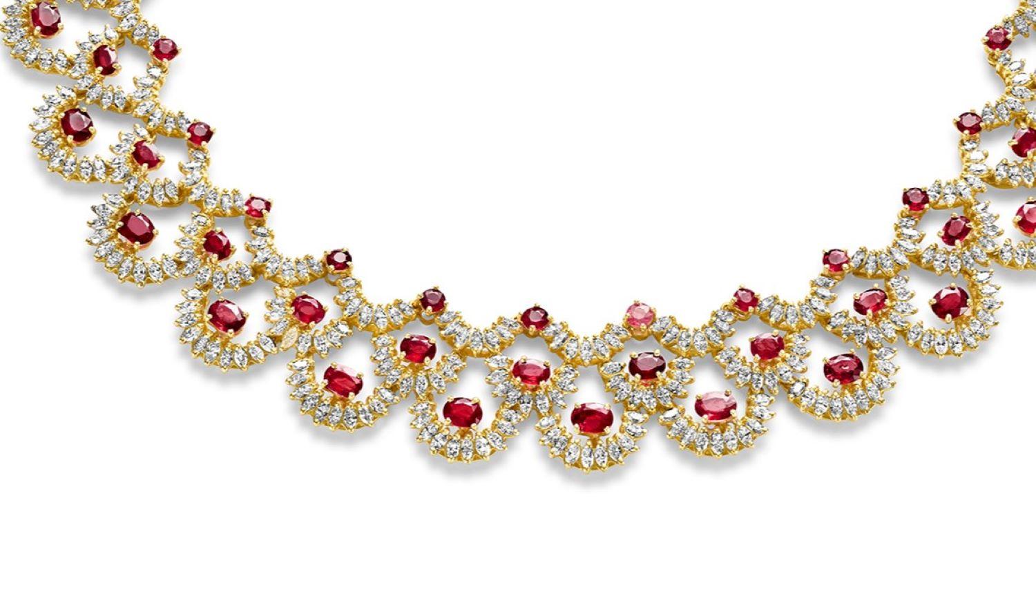 18kt Yellow Gold Choker Necklace 27ct. Rubies & 23ct. 676° Marquise Cut Diamonds In Excellent Condition For Sale In Antwerp, BE