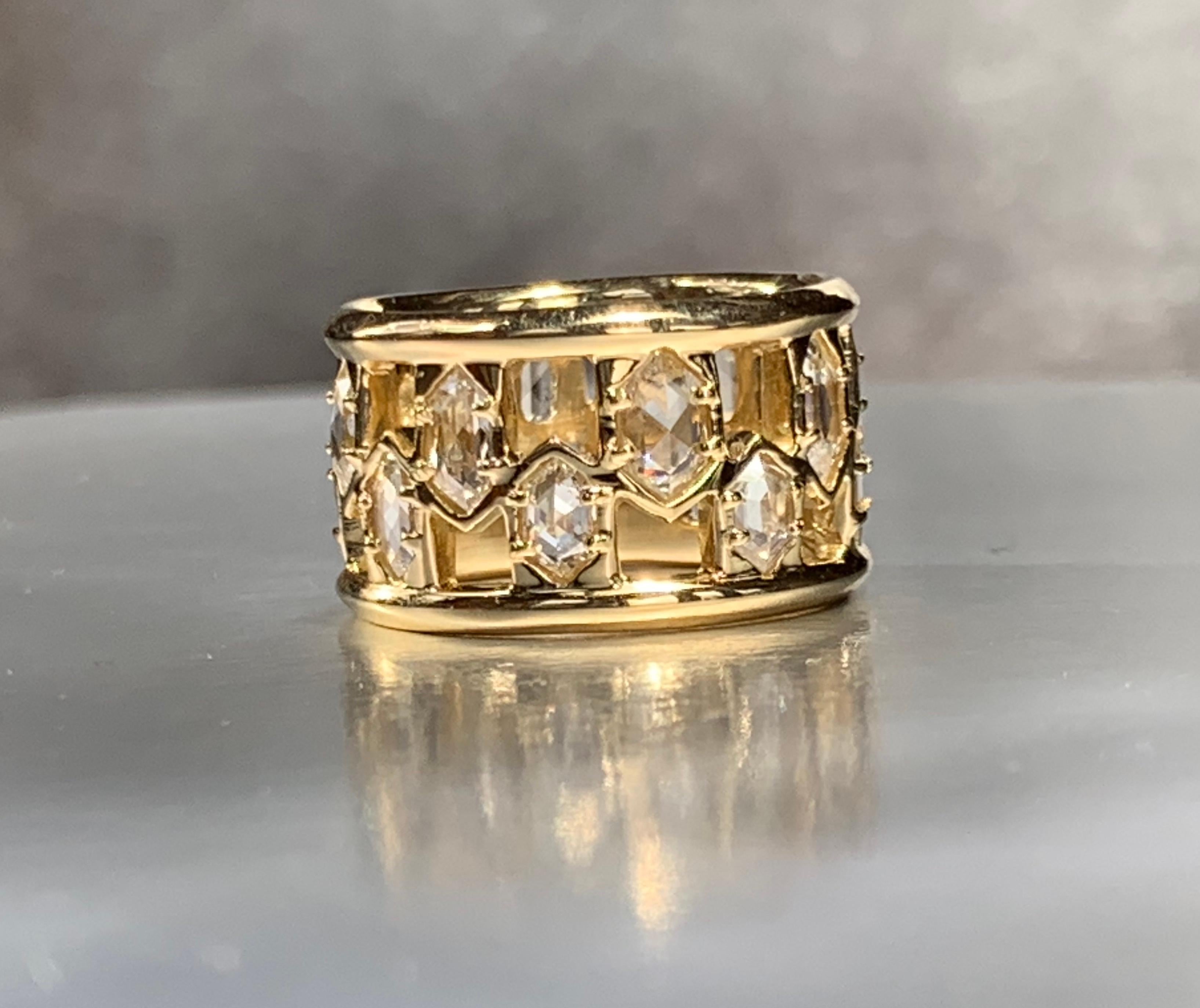 18kt Yellow Gold Wide Band Ring with White Hexagonal Fine Rose Cut Diamonds For Sale 1