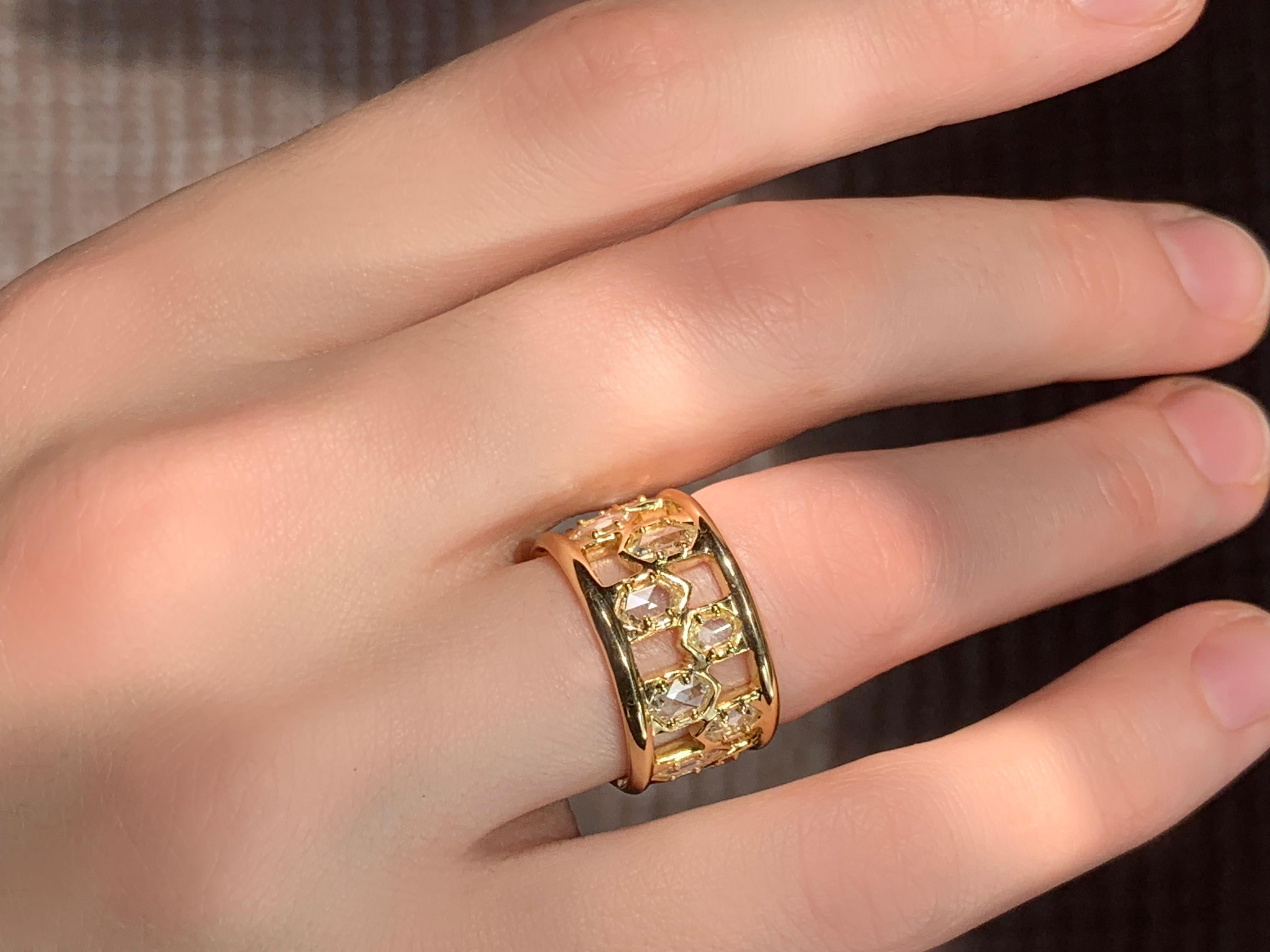 18kt Yellow Gold Wide Band Ring with White Hexagonal Fine Rose Cut Diamonds In New Condition For Sale In Weehawken, NJ