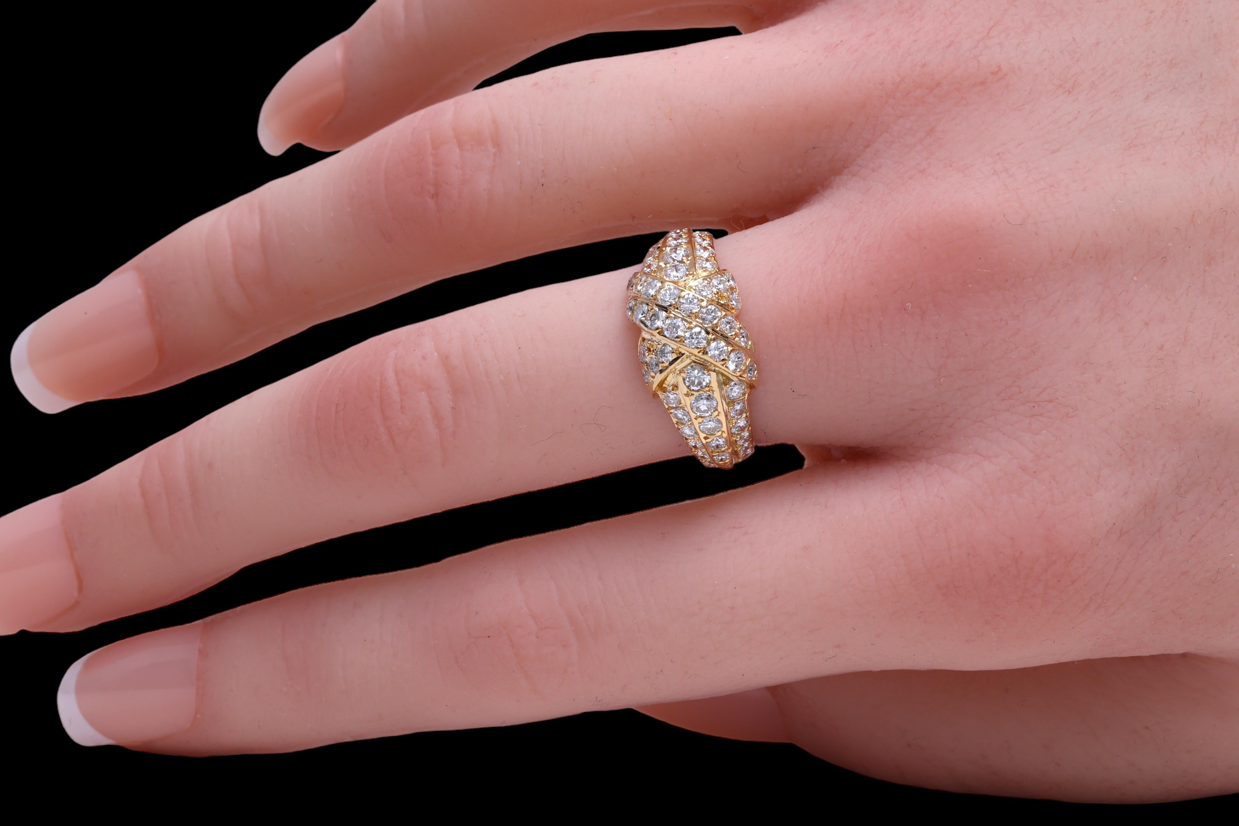 Boucles d'oreilles à clip en or jaune 18kt serties de Together 1.64 ct. Diamants en vente 9