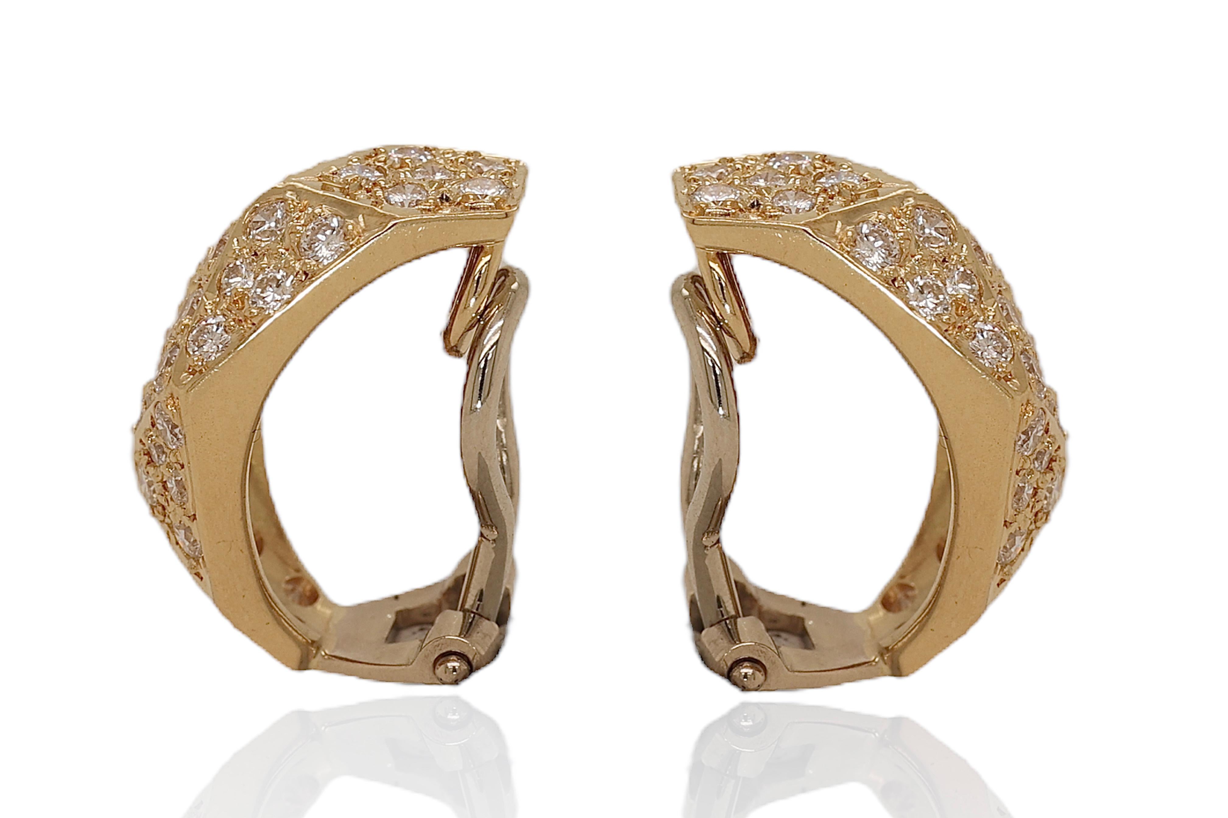Boucles d'oreilles à clip en or jaune 18kt serties de Together 1.64 ct. Diamants en vente 1