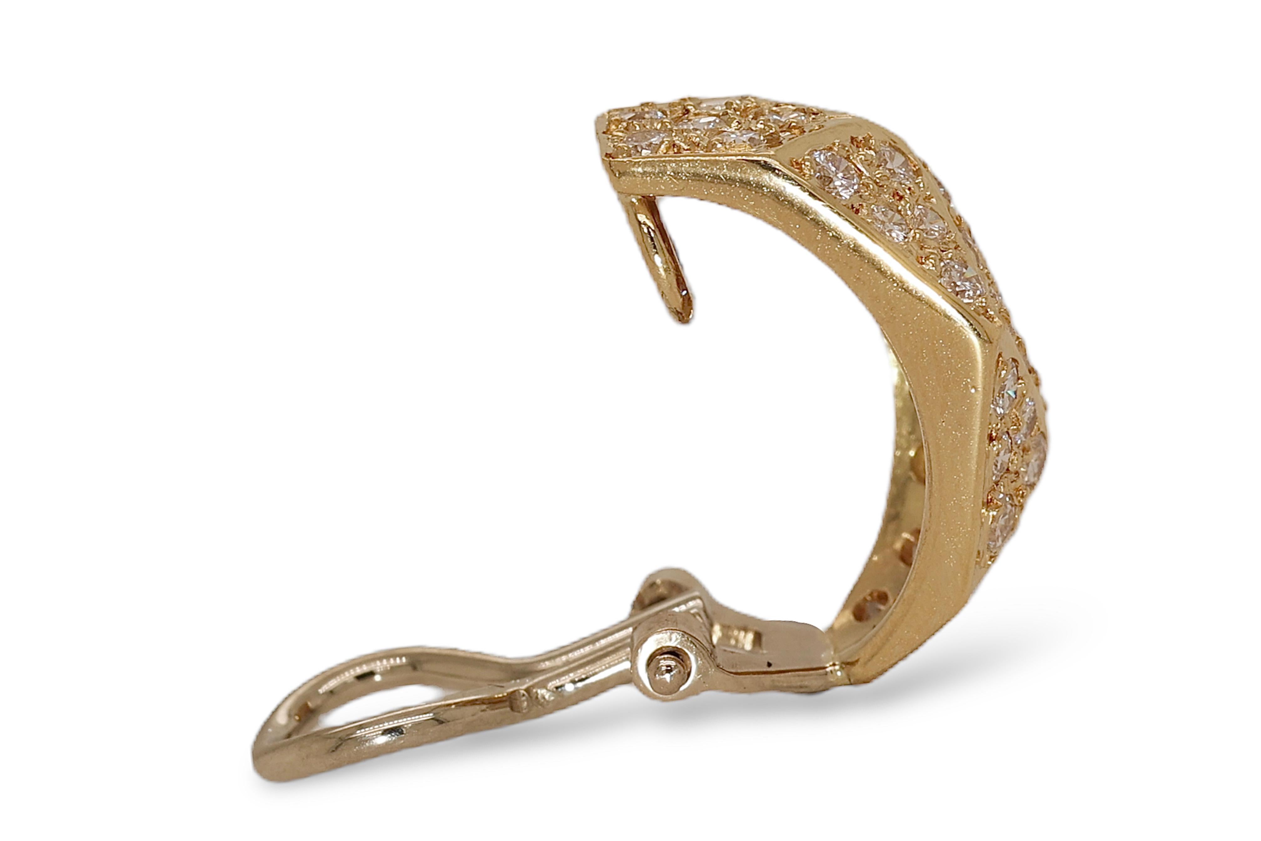Boucles d'oreilles à clip en or jaune 18kt serties de Together 1.64 ct. Diamants en vente 2