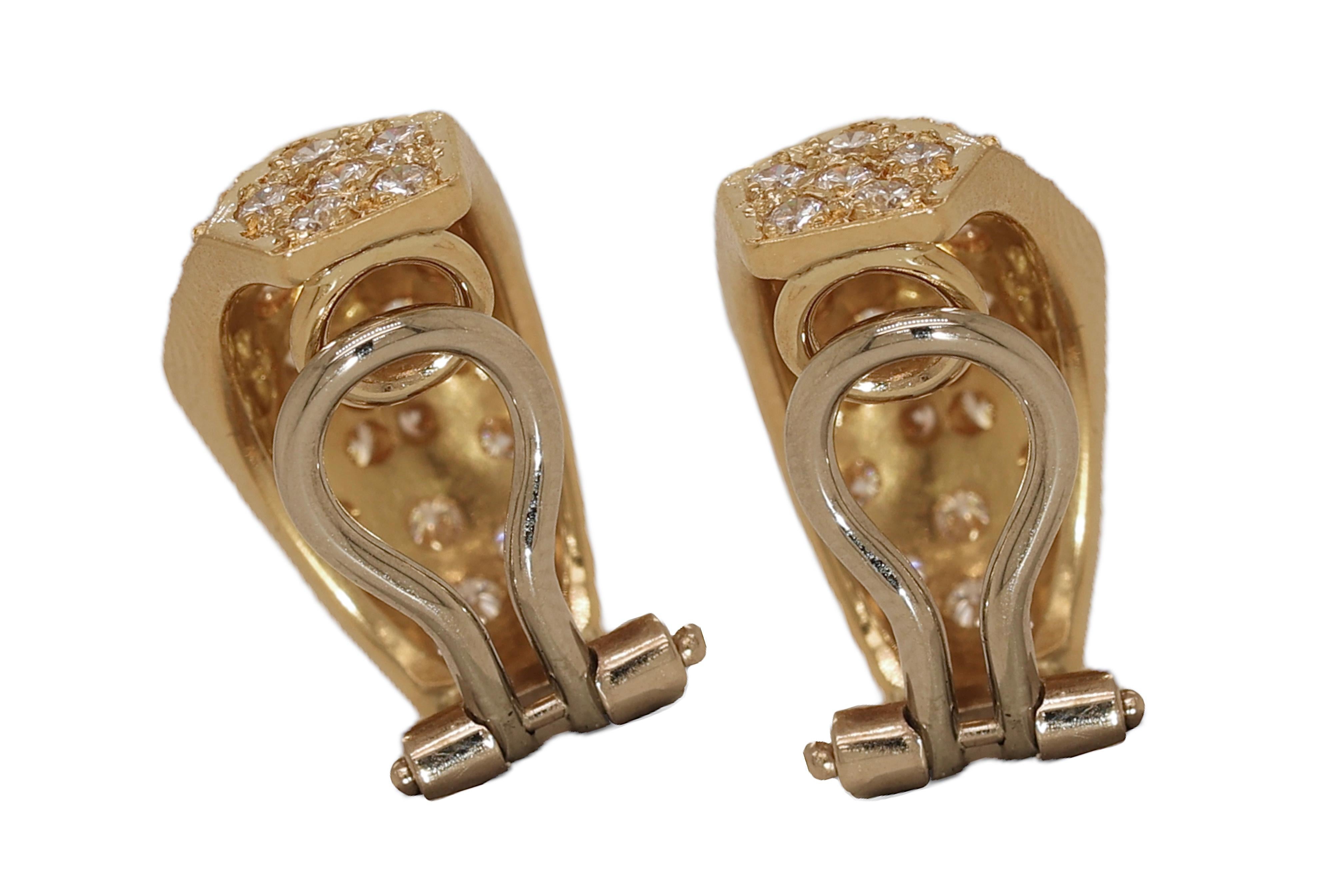 Boucles d'oreilles à clip en or jaune 18kt serties de Together 1.64 ct. Diamants en vente 3