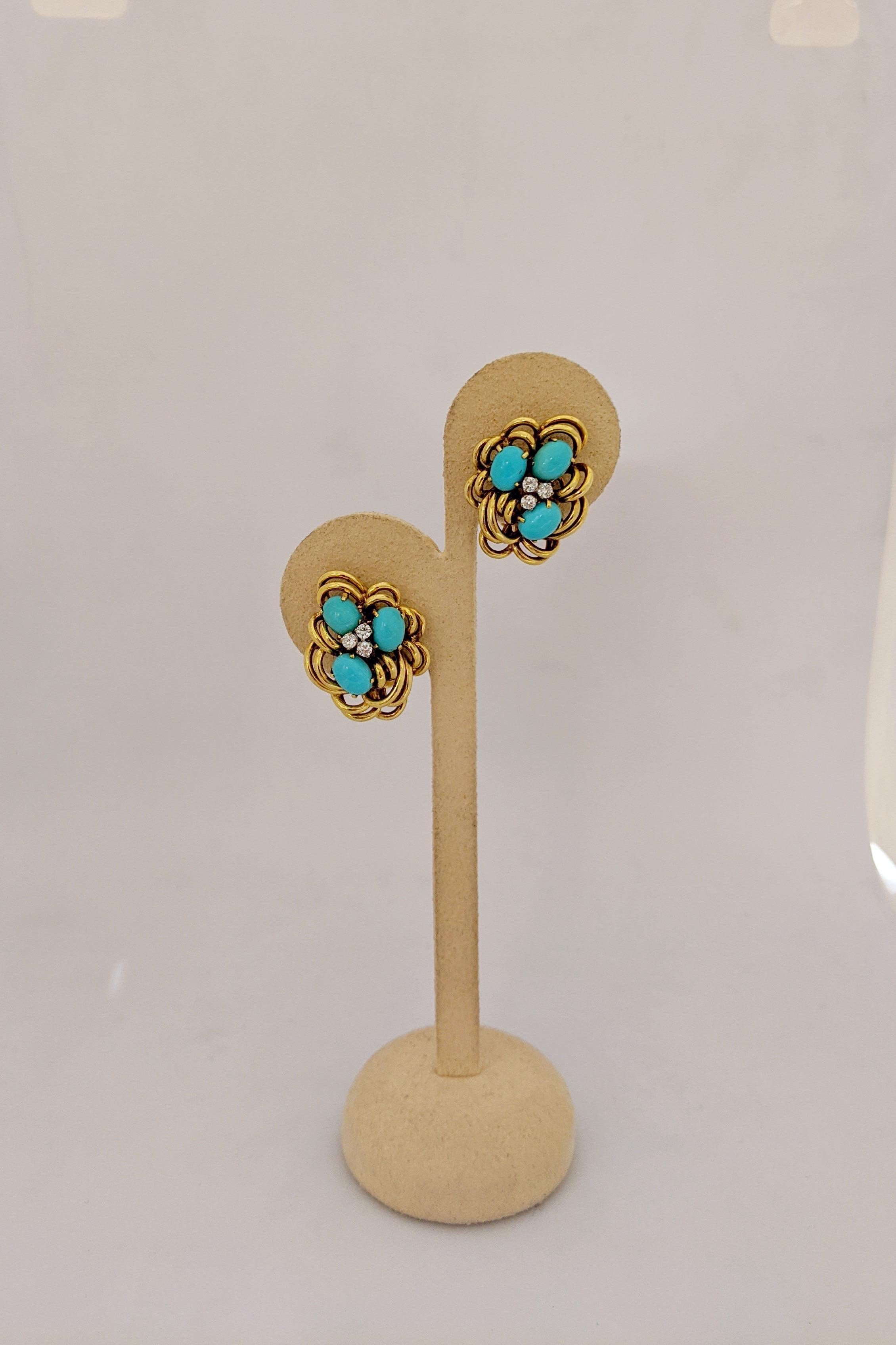 Retro 18 Karat Yellow Gold Cluster Earring with Turquoise and Diamonds
