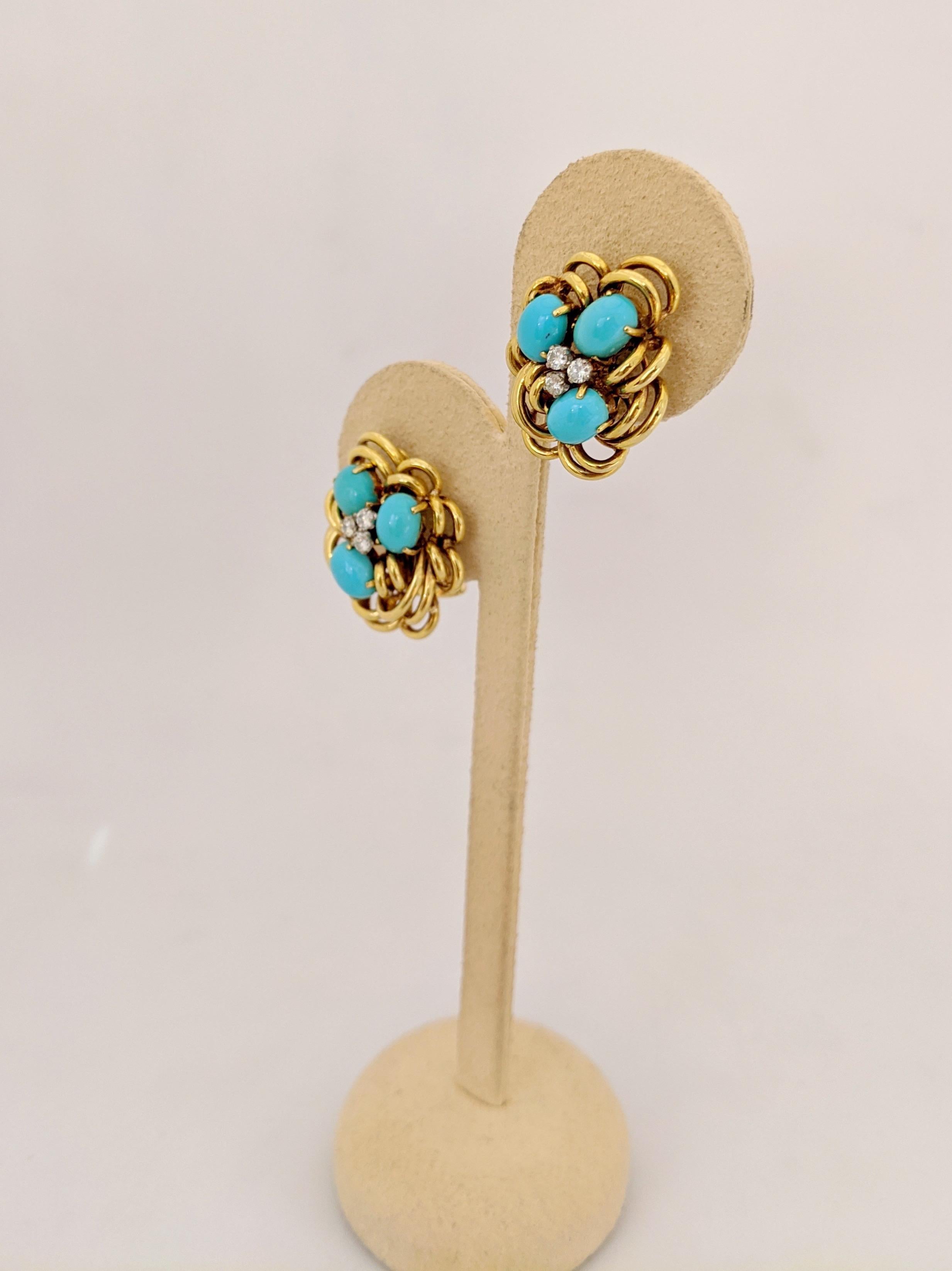 18 Karat Yellow Gold Cluster Earring with Turquoise and Diamonds 1