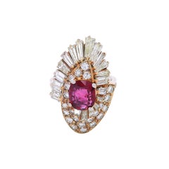 18kt yellow Gold Cocktail Ring with 5.70 CTW in Ruby
Diamonds