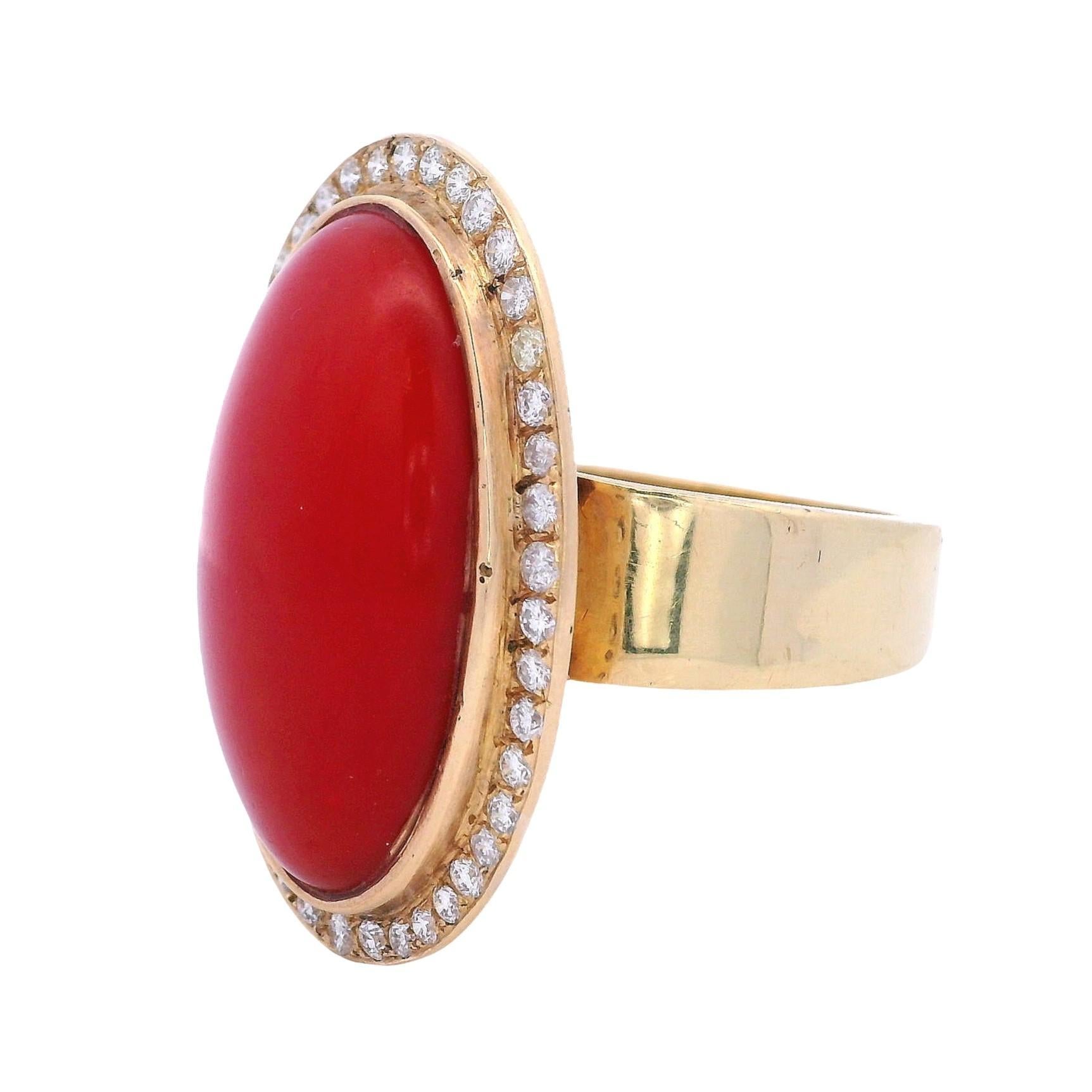 Anello Coctkail in oro giallo 18kt con corallo rosso e diamanti in vendita 1