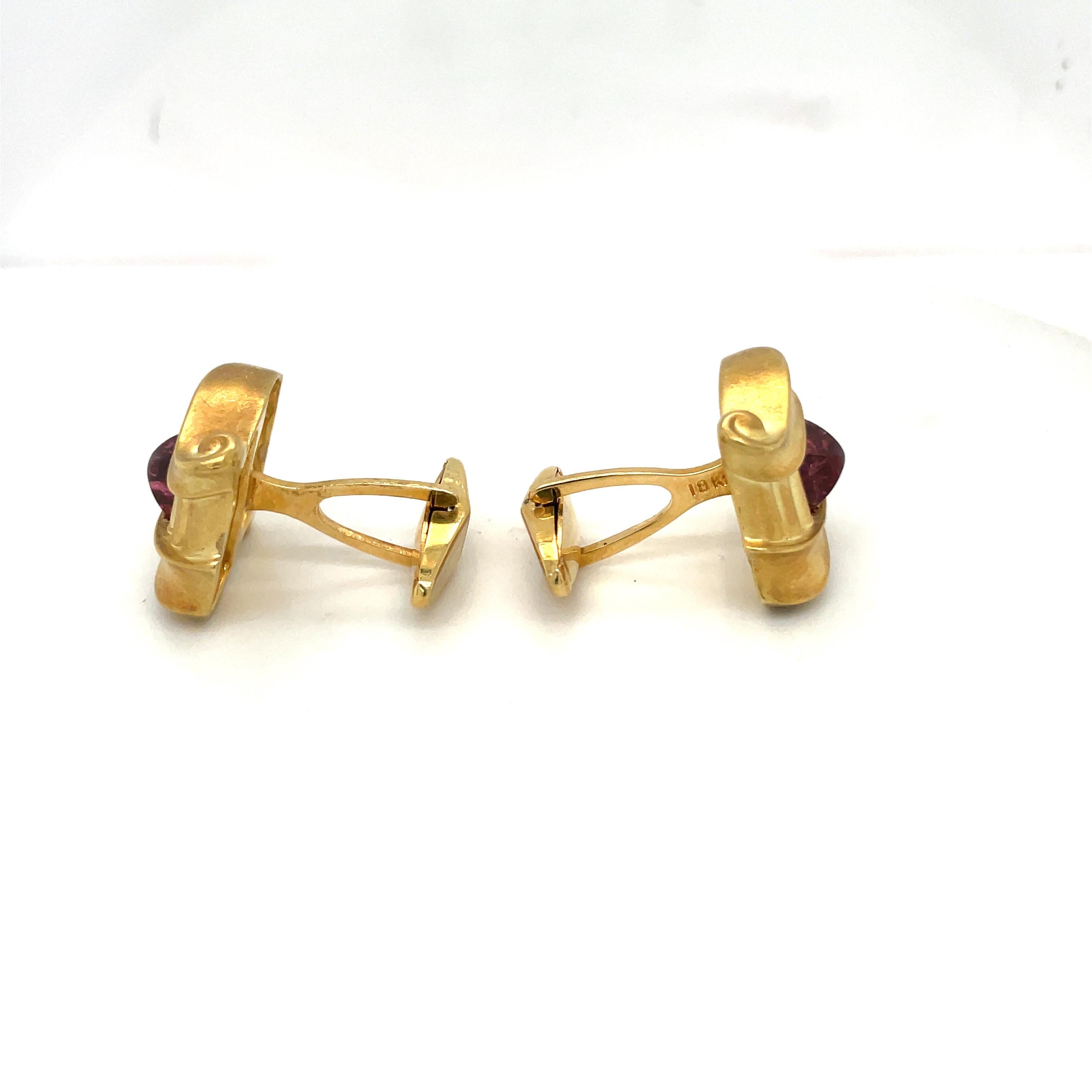 18KT Yellow Gold Cuff Links with Rhodolite Centers In New Condition For Sale In New York, NY