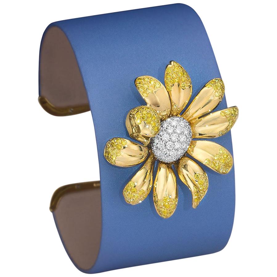 18Kt Gold Daisy Cuff Bracelet with 1.63 Carat Yellow & 1.17 Carat White Diamonds For Sale