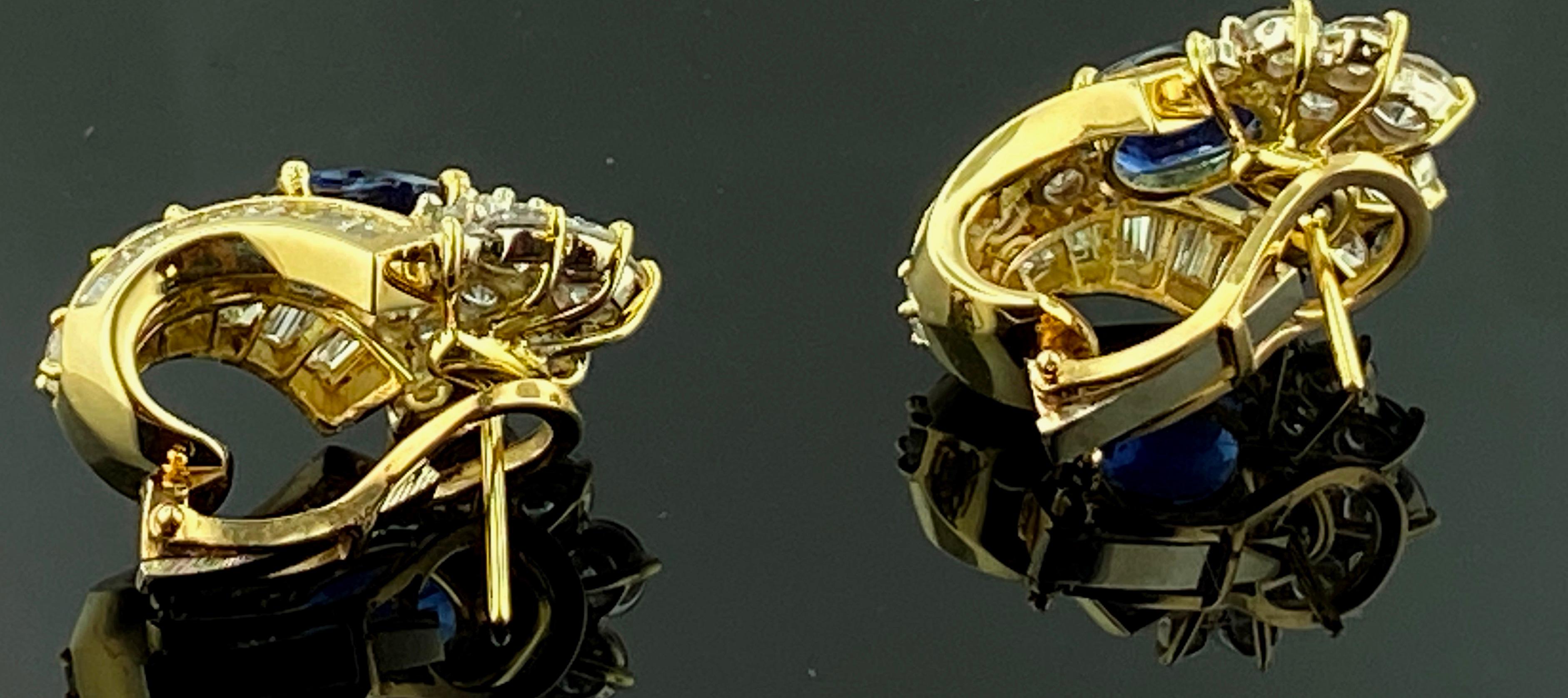 18 Karat Yellow Gold Diamond and Blue Sapphire Earrings In Excellent Condition For Sale In Palm Desert, CA