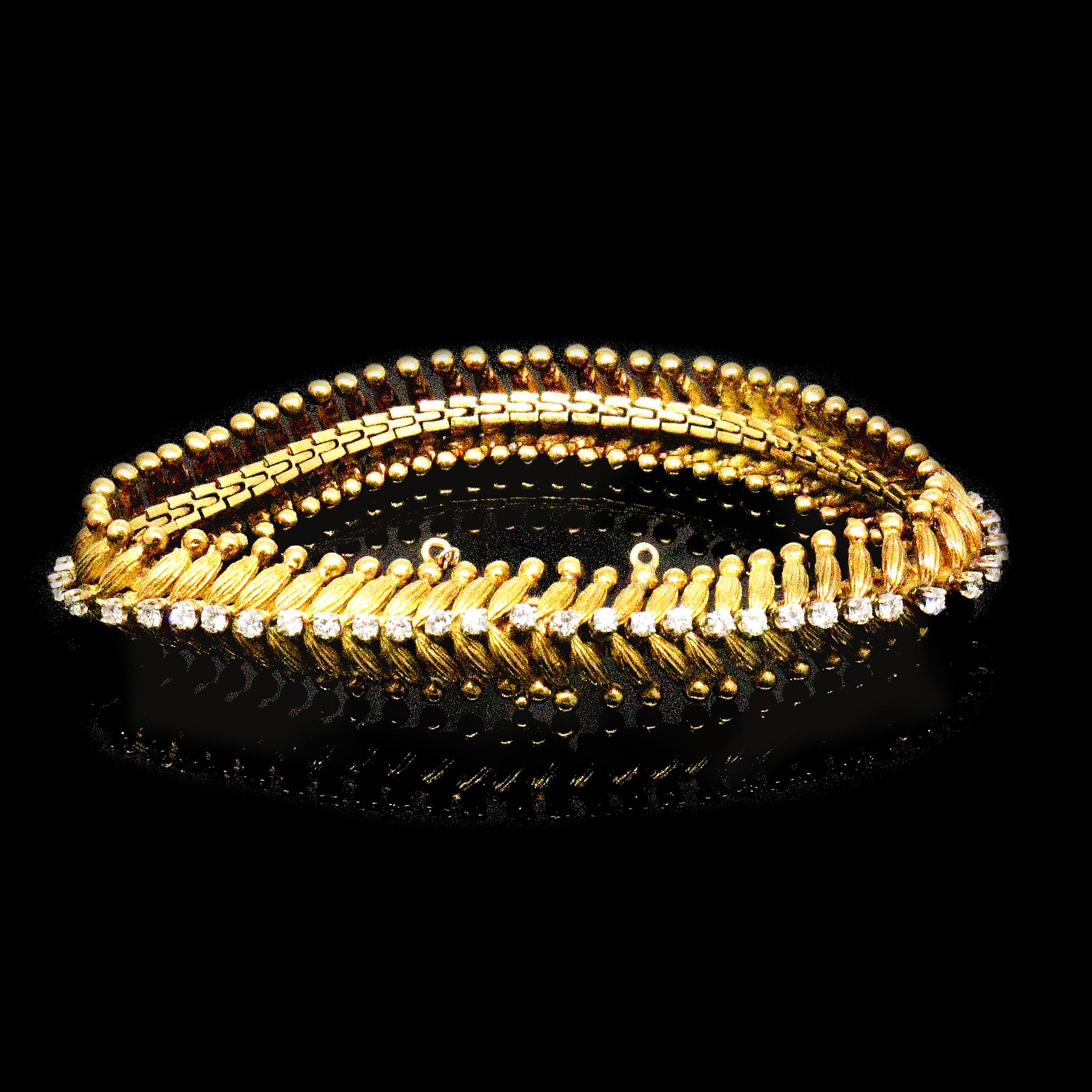 Women's 18kt Yellow Gold Diamond Bracelet Vintage 1940s For Sale