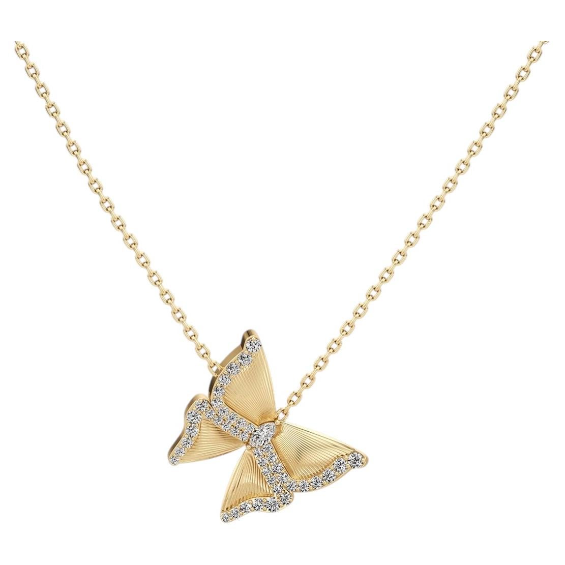 Colgante de oro amarillo de 18 quilates con diamantes, «Avia» de Renu Oberoi en venta