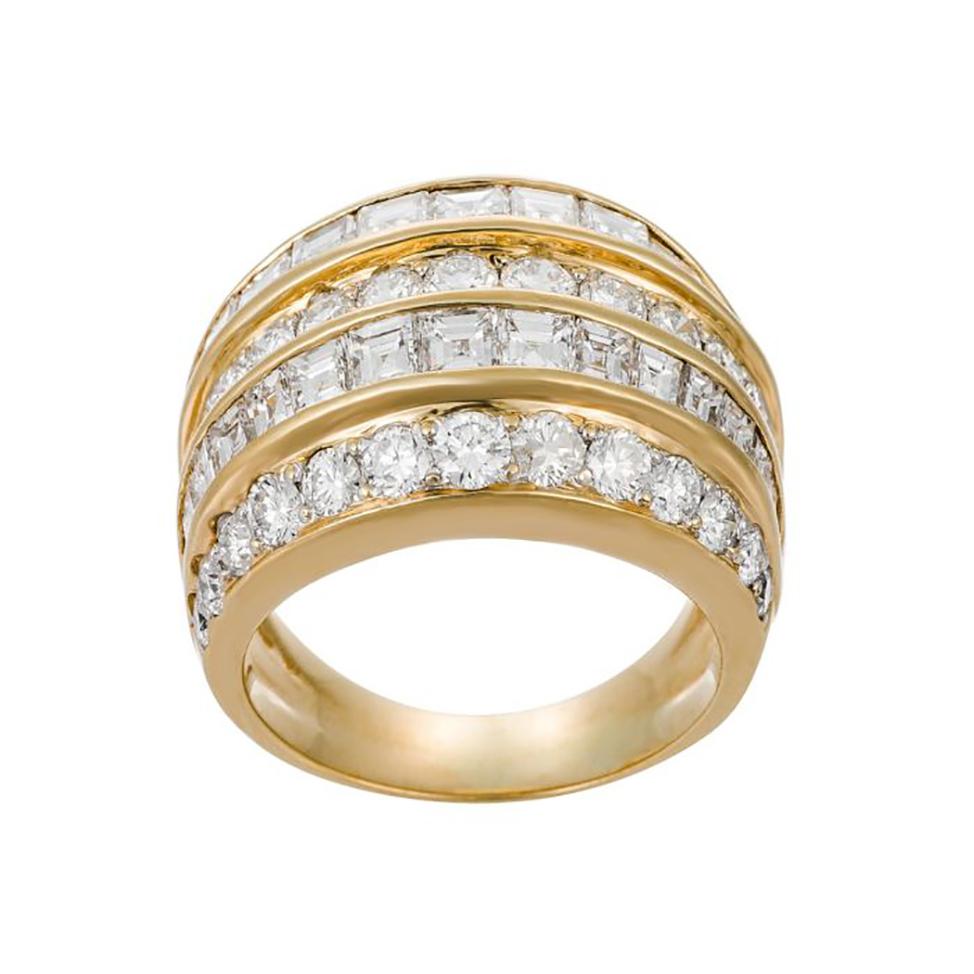 18kt Yellow Gold Diamond Fashion Ring, with 5.50 Carats of Diamonds In New Condition For Sale In New York, NY