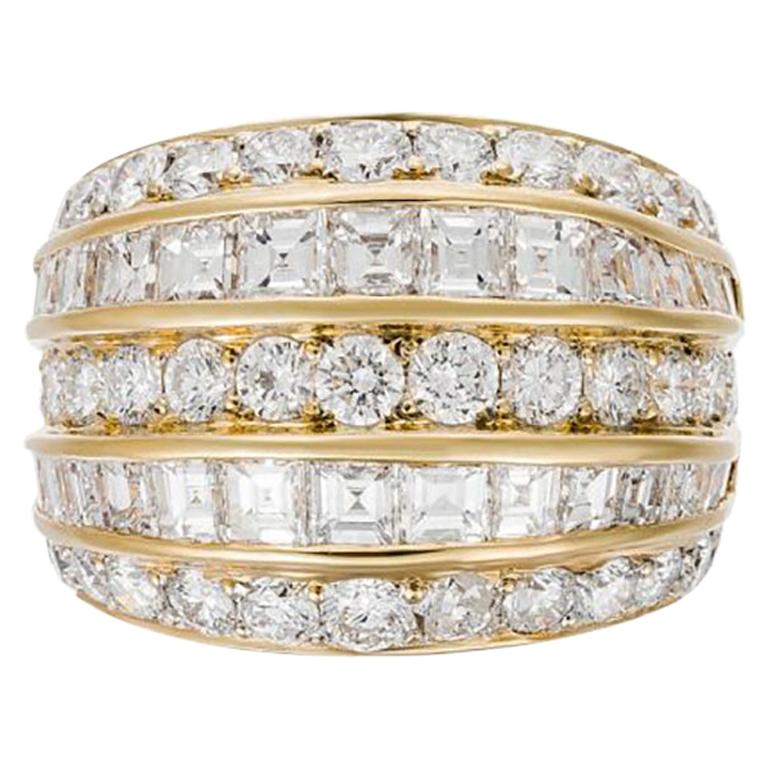 18kt Yellow Gold Diamond Fashion Ring, with 5.50 Carats of Diamonds For Sale
