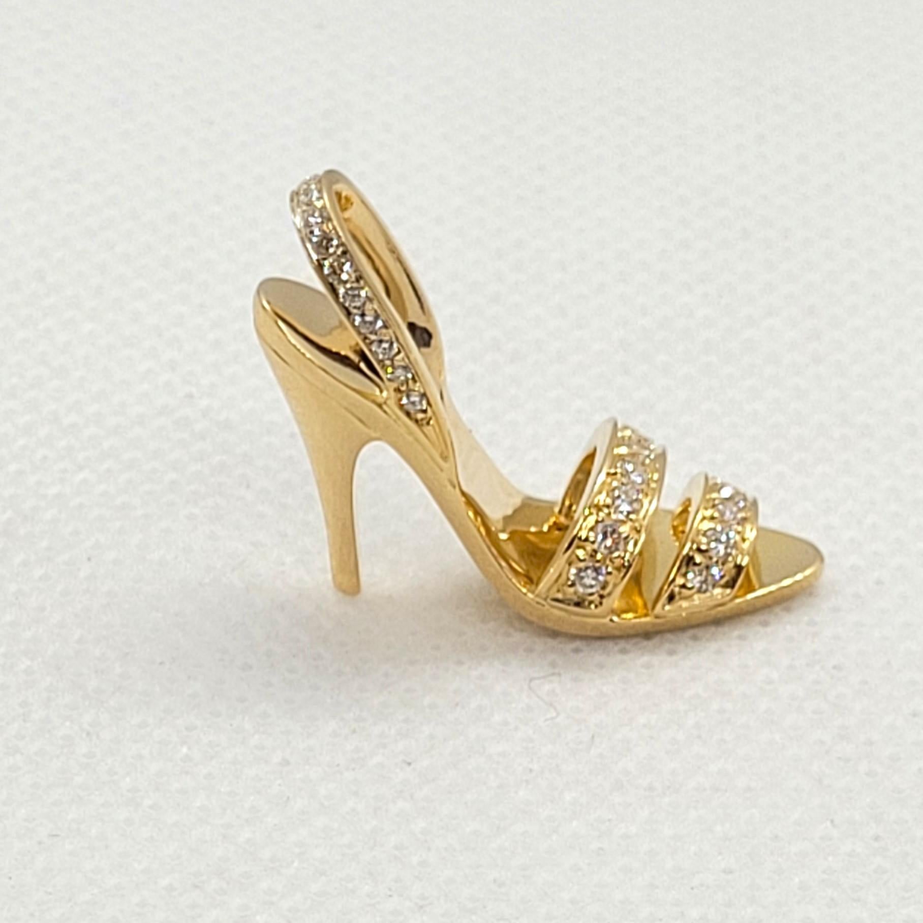 Round Cut 18kt Yellow Gold Diamond High-Heel Shoe Pendant, High Designer, .25cttw, 7 gr. For Sale