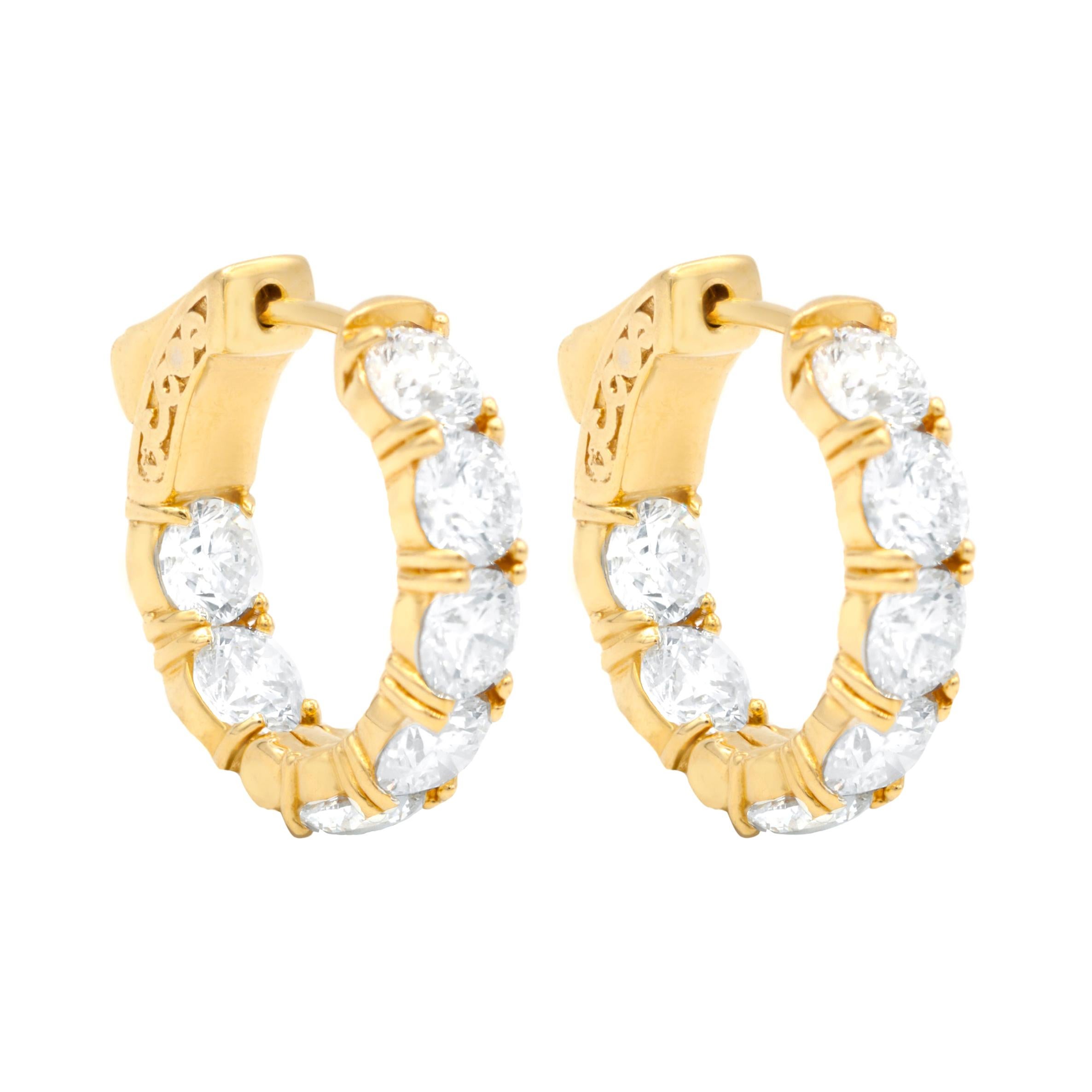 Créoles en or jaune 18 carats et diamants avec 7,40 carats de diamants ronds en vente