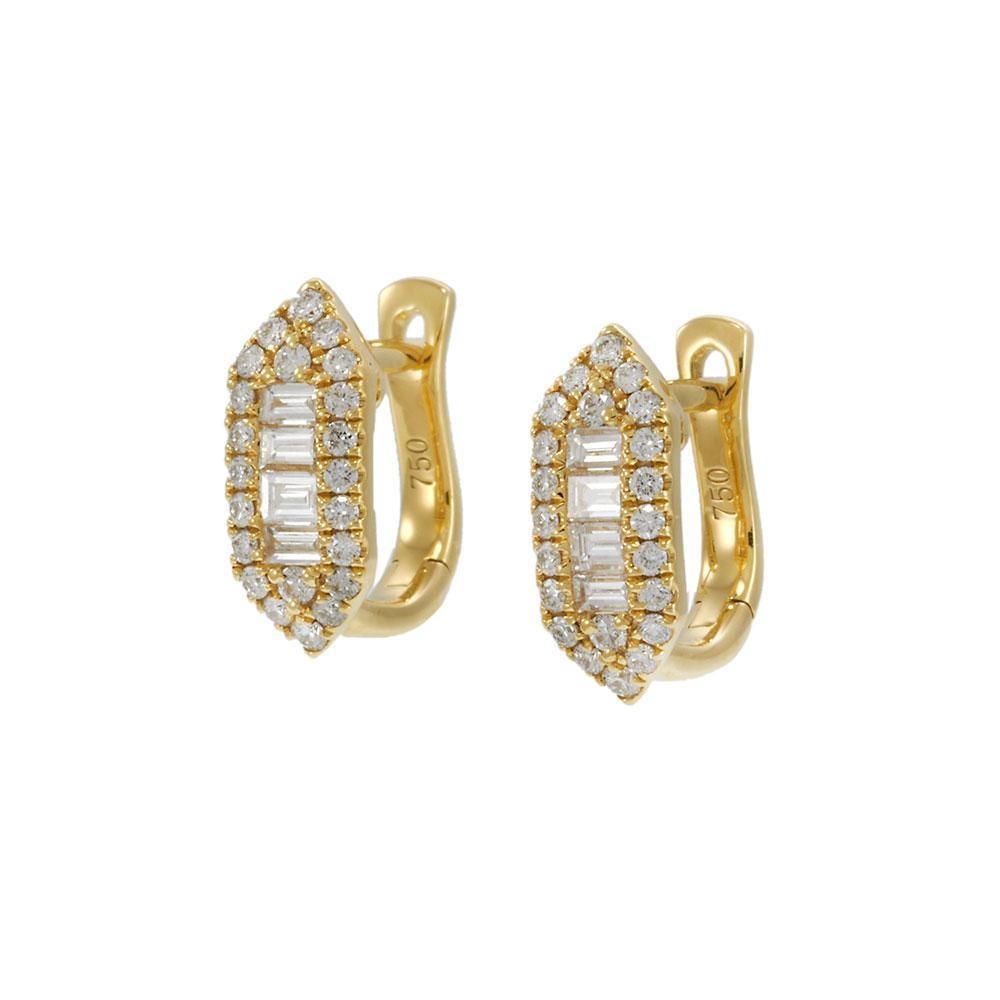Elegantes, esculturales y radiantes sin esfuerzo, estos pendientes abrazador de oro amarillo de 18 quilates están diseñados para el lujo cotidiano. Cada pendiente, engastado con un total de 0,38 quilates de diamantes G-VS de alta calidad, presenta