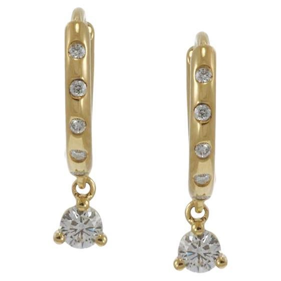 Mini Pendientes Abrazador de Diamantes de Oro Amarillo de 18 KT con Diamante Colgante