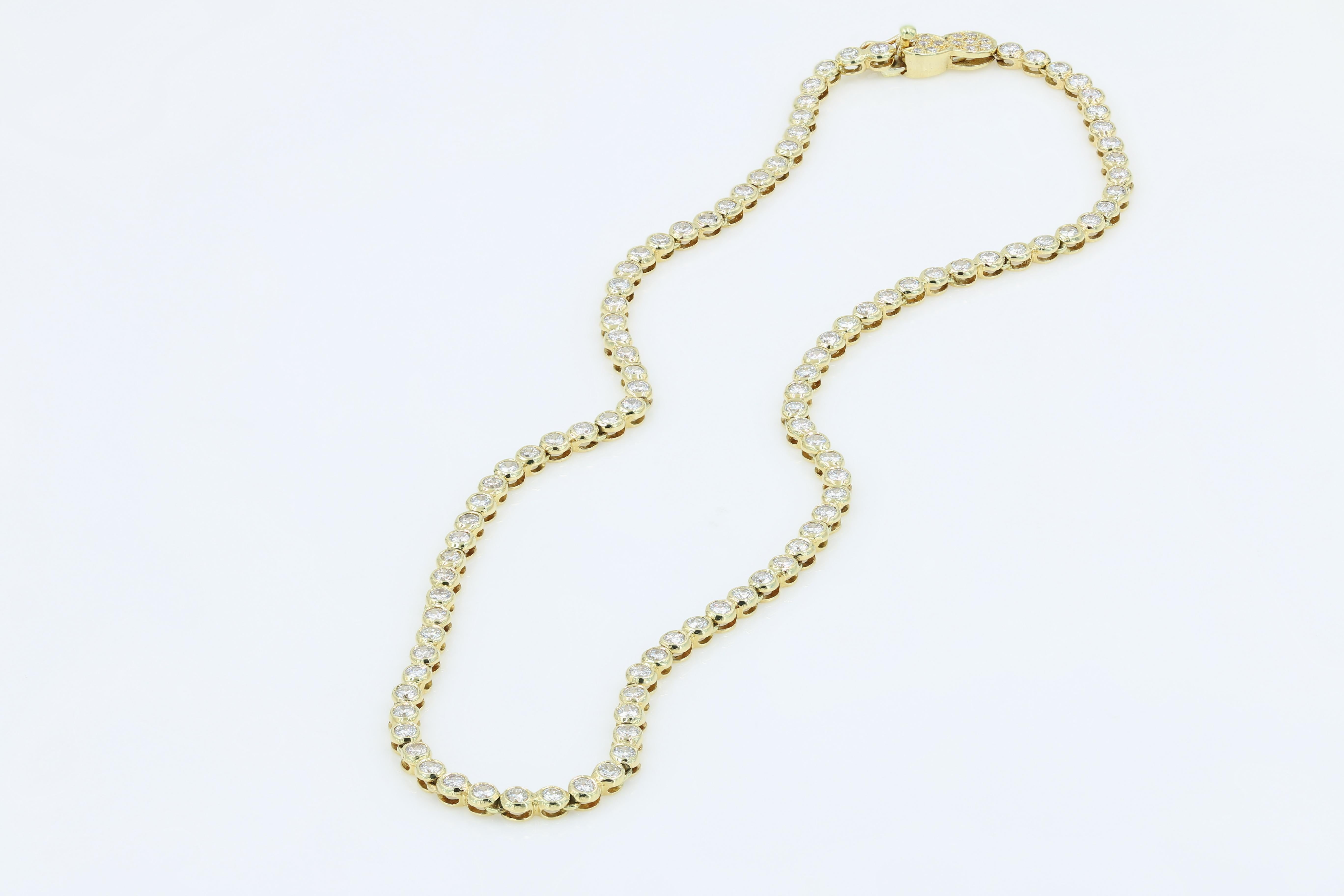 18 Karat Gold Diamond Riviera Necklace with Approximately 7.00 Carat Total In Excellent Condition In Chicago, IL