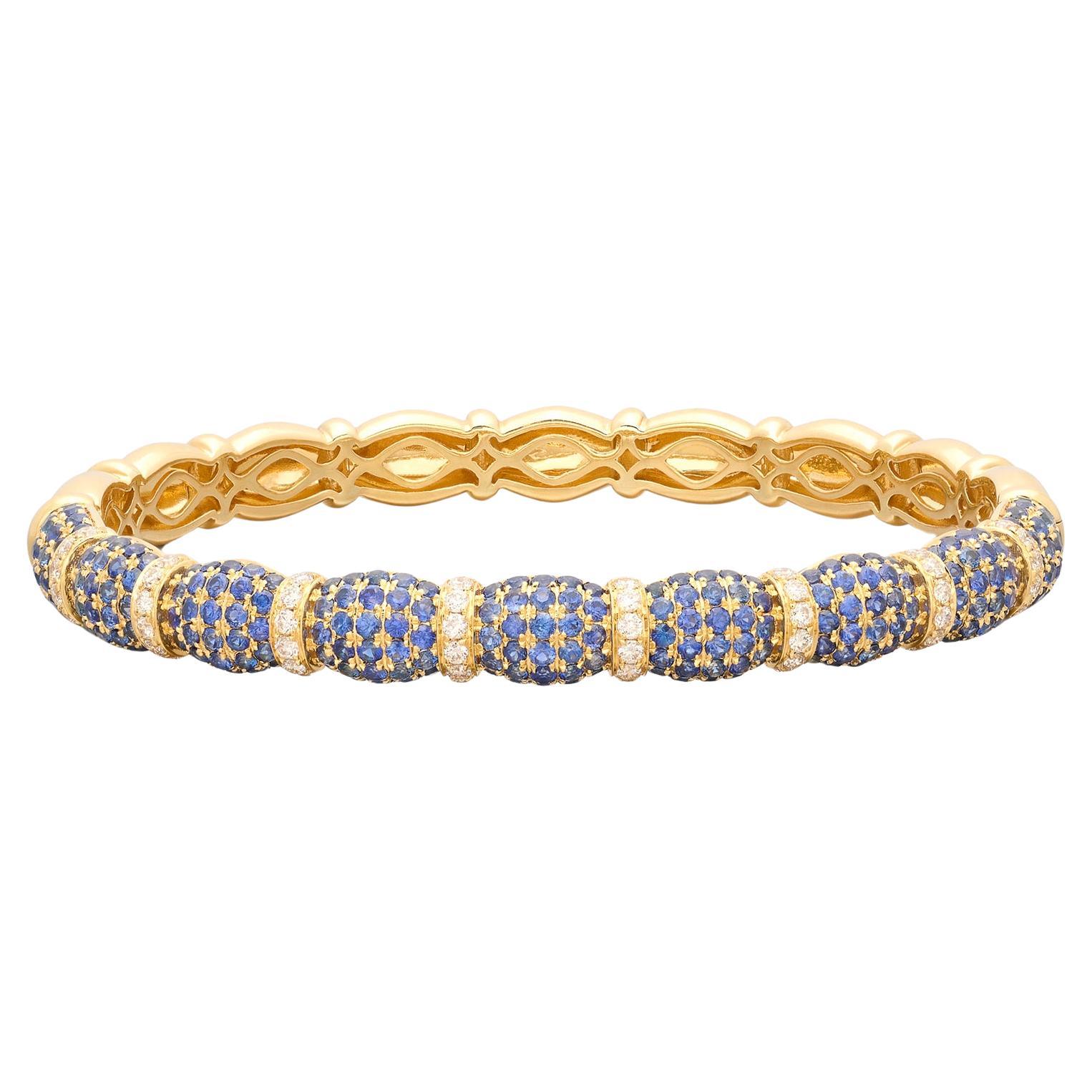 18kt Yellow Gold Diamond & Sapphire Bangle Bracelet For Sale