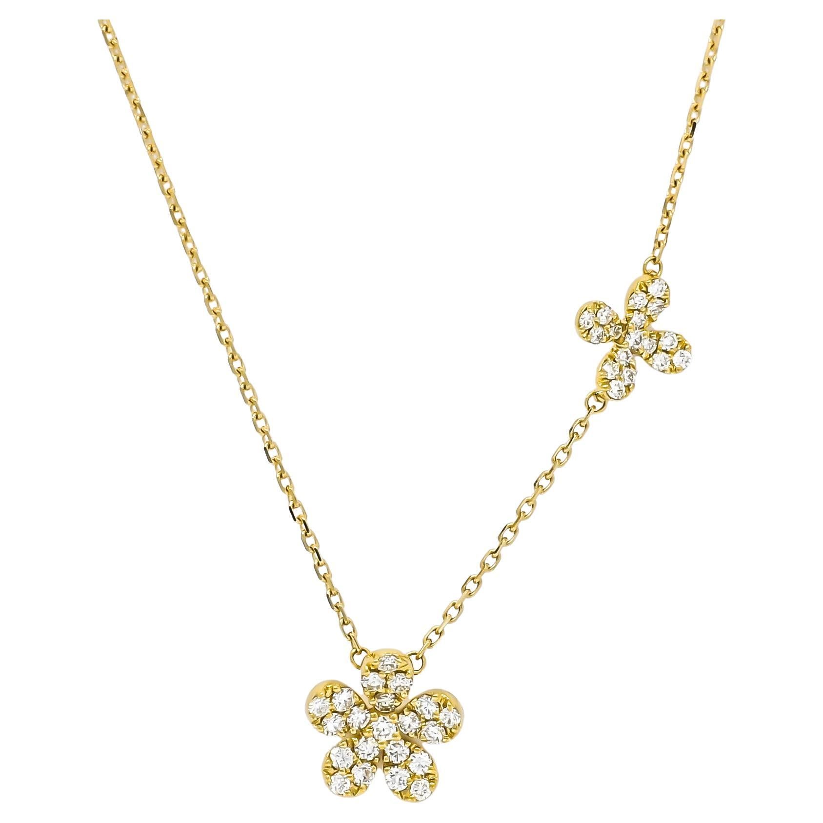 Halskette mit Blumenanhänger, natürlicher Diamant 0,51 Karat 18 Karat Weißgold im Angebot