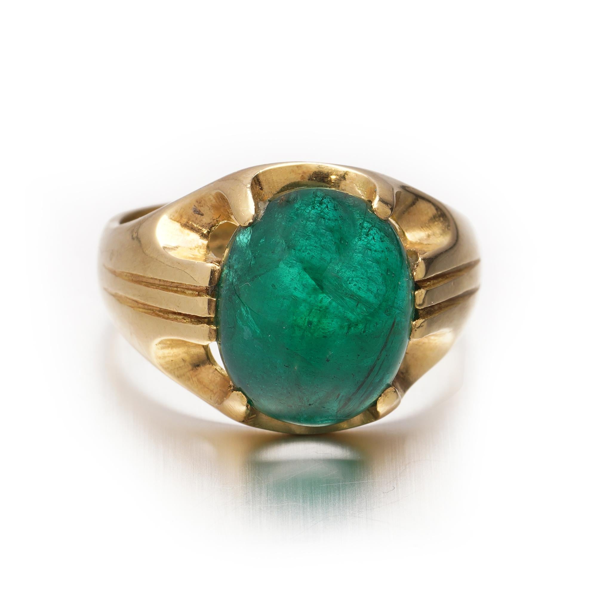 Emerald Cut 18kt. Yellow Gold Dome 7.50 Ct. Cabochon Emerald Ring For Sale