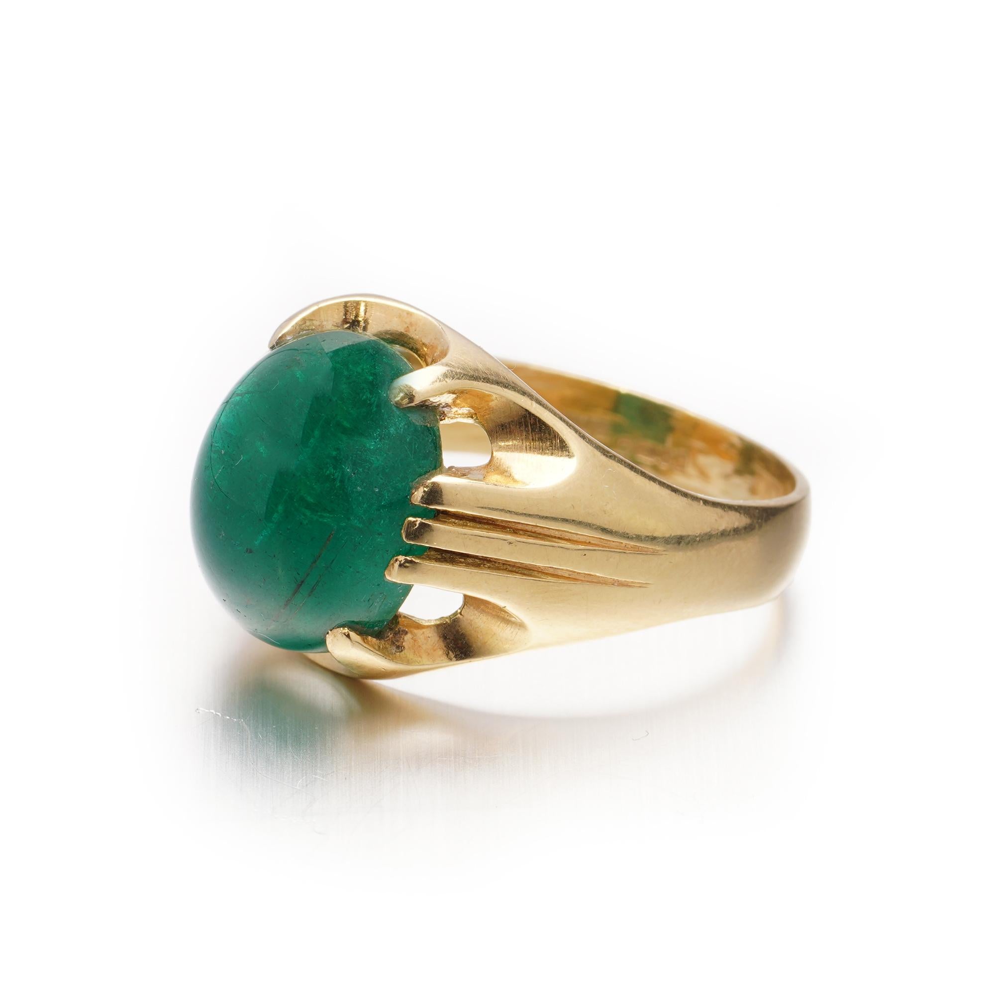18kt. Yellow Gold Dome 7.50 Ct. Cabochon Emerald Ring For Sale 3