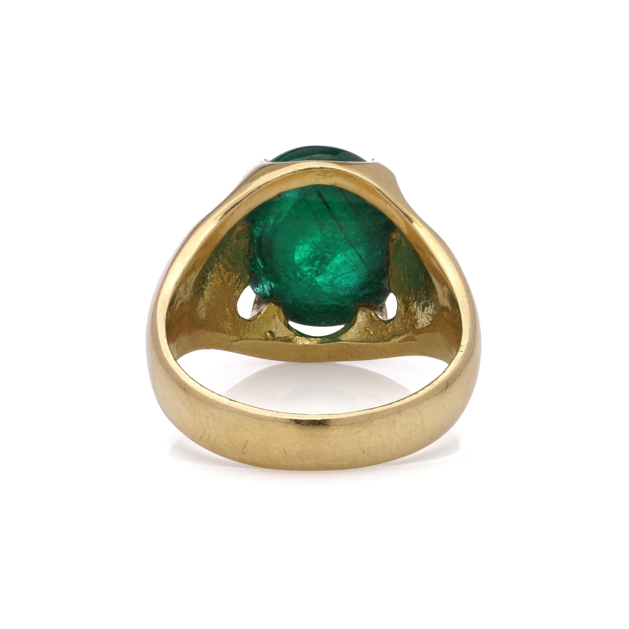 18kt. Yellow Gold Dome 7.50 Ct. Cabochon Emerald Ring For Sale 4