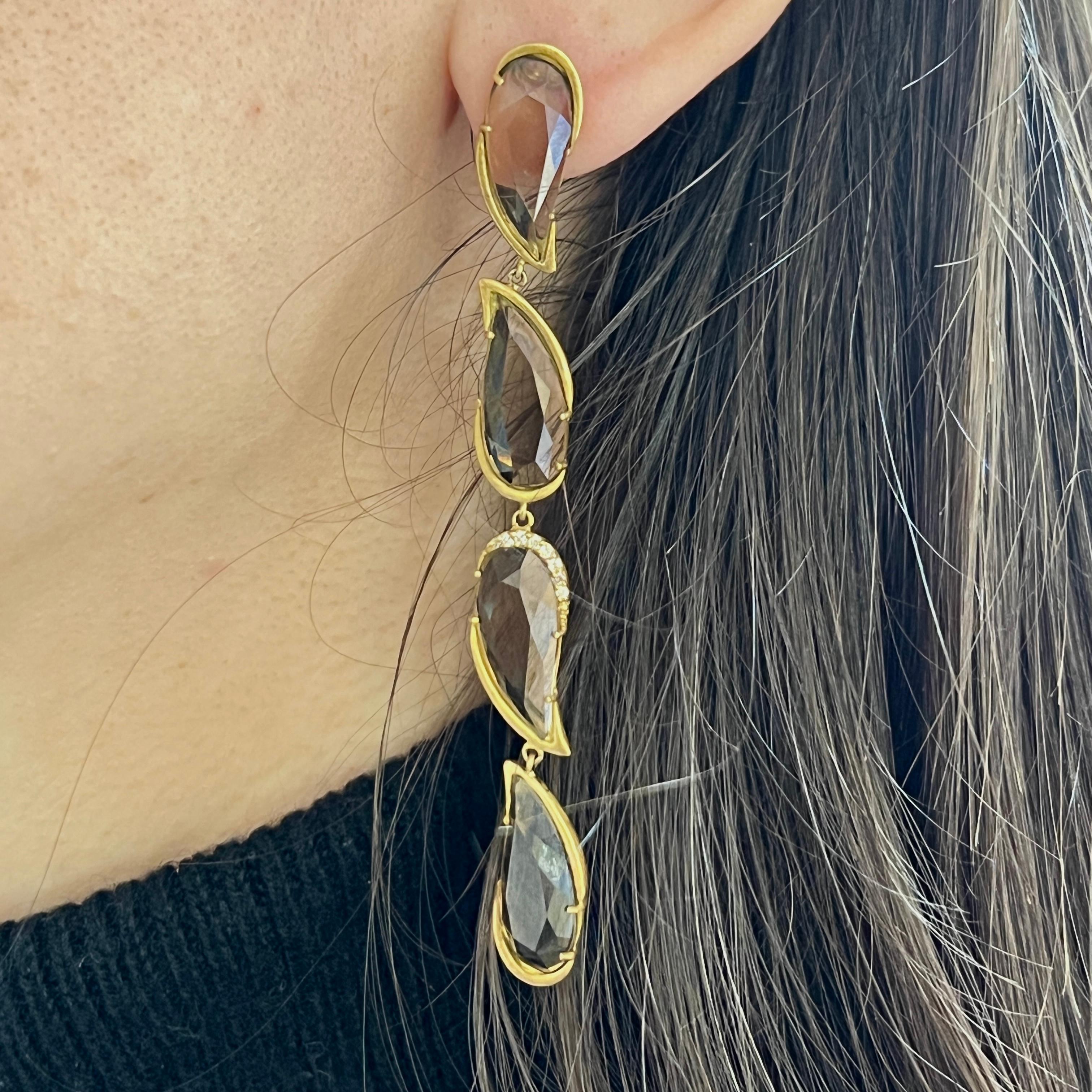 Brilliant Cut 18kt yellow gold earrings with diamonds & asymmetric smoky quartz drops For Sale