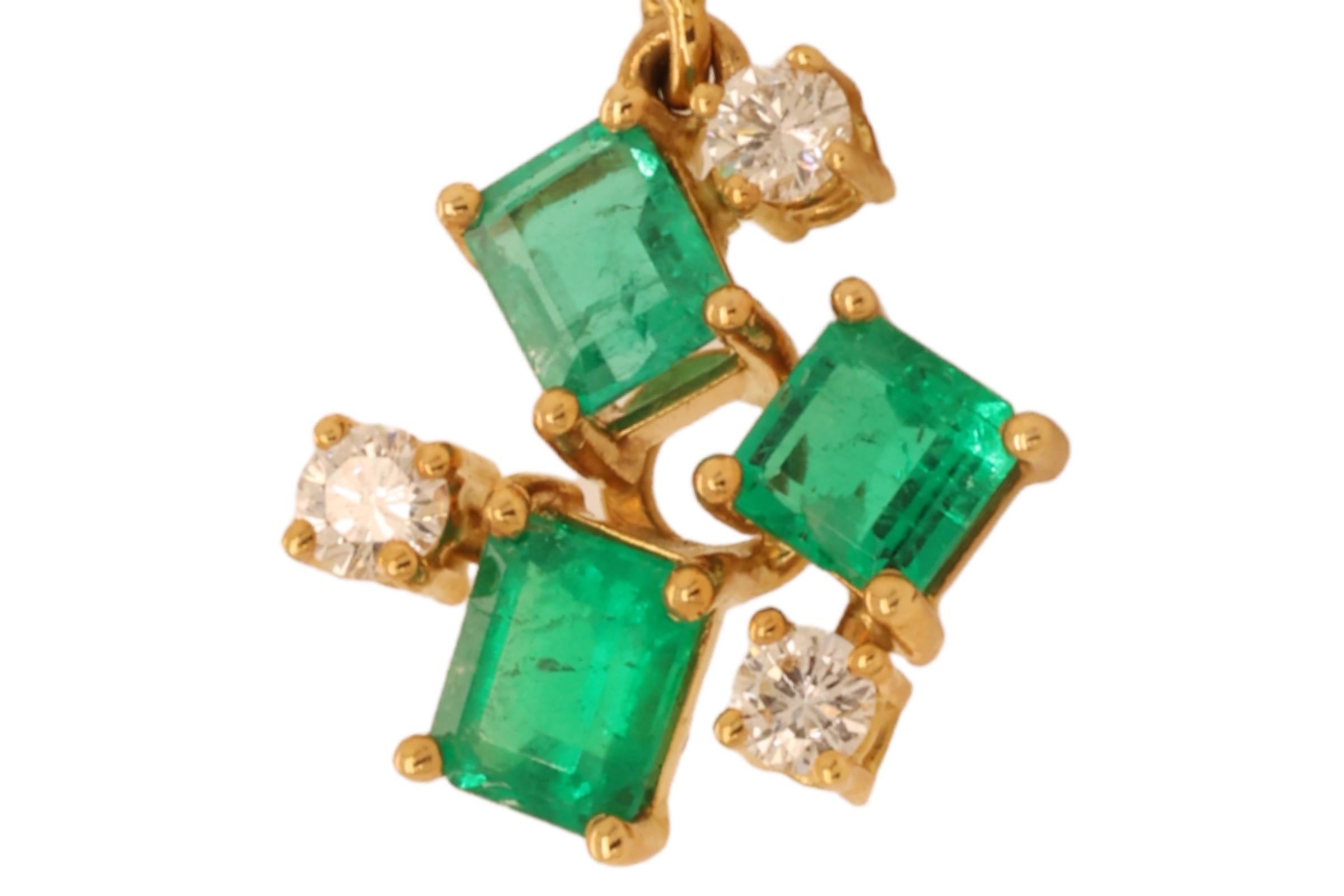 18 Karat Yellow Gold Earrings with Emeralds & Diamonds For Sale 5