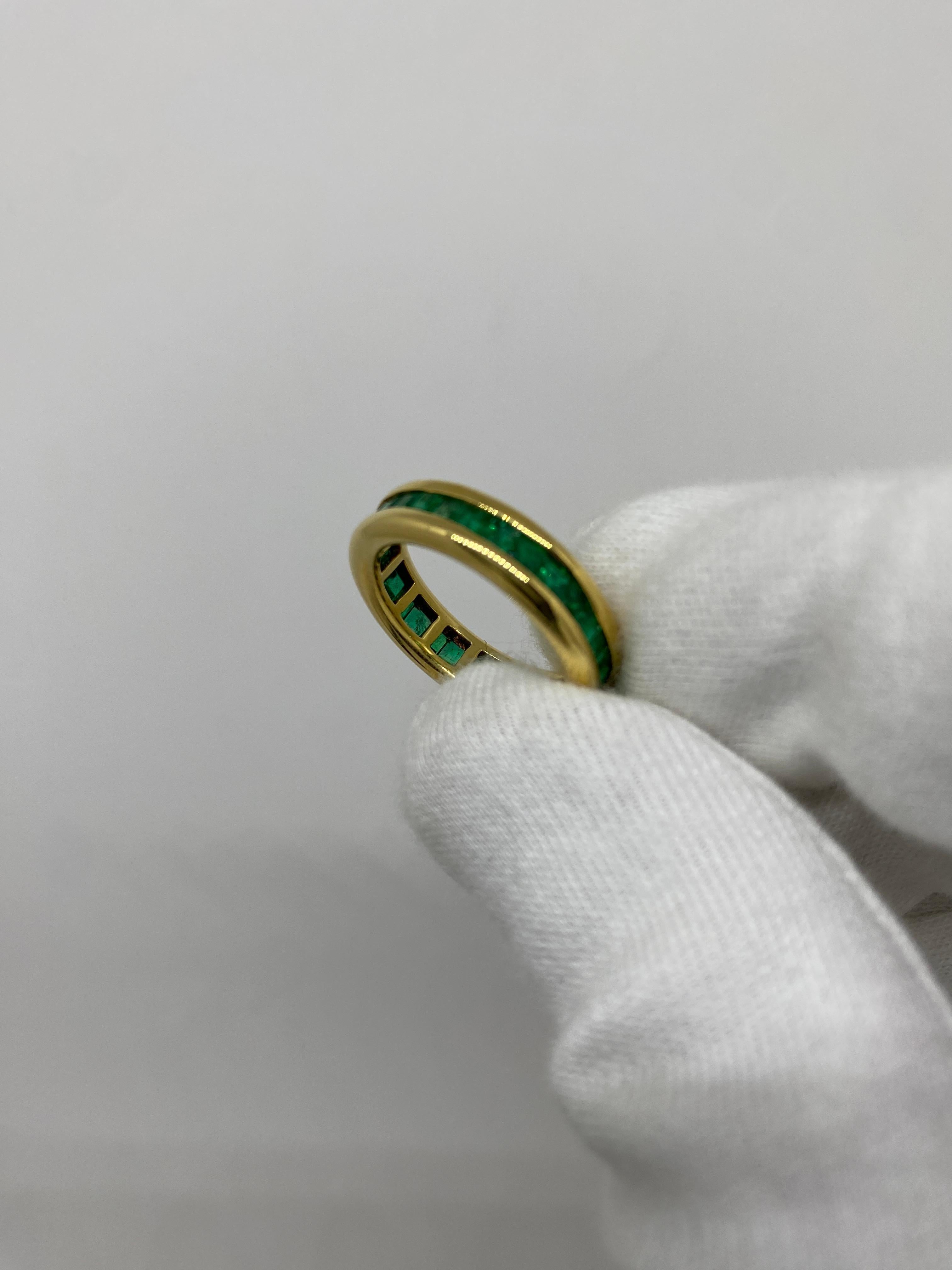 18Kt Yellow Gold Emerald Carrè-cut Riviere Ring In New Condition For Sale In Bergamo, BG