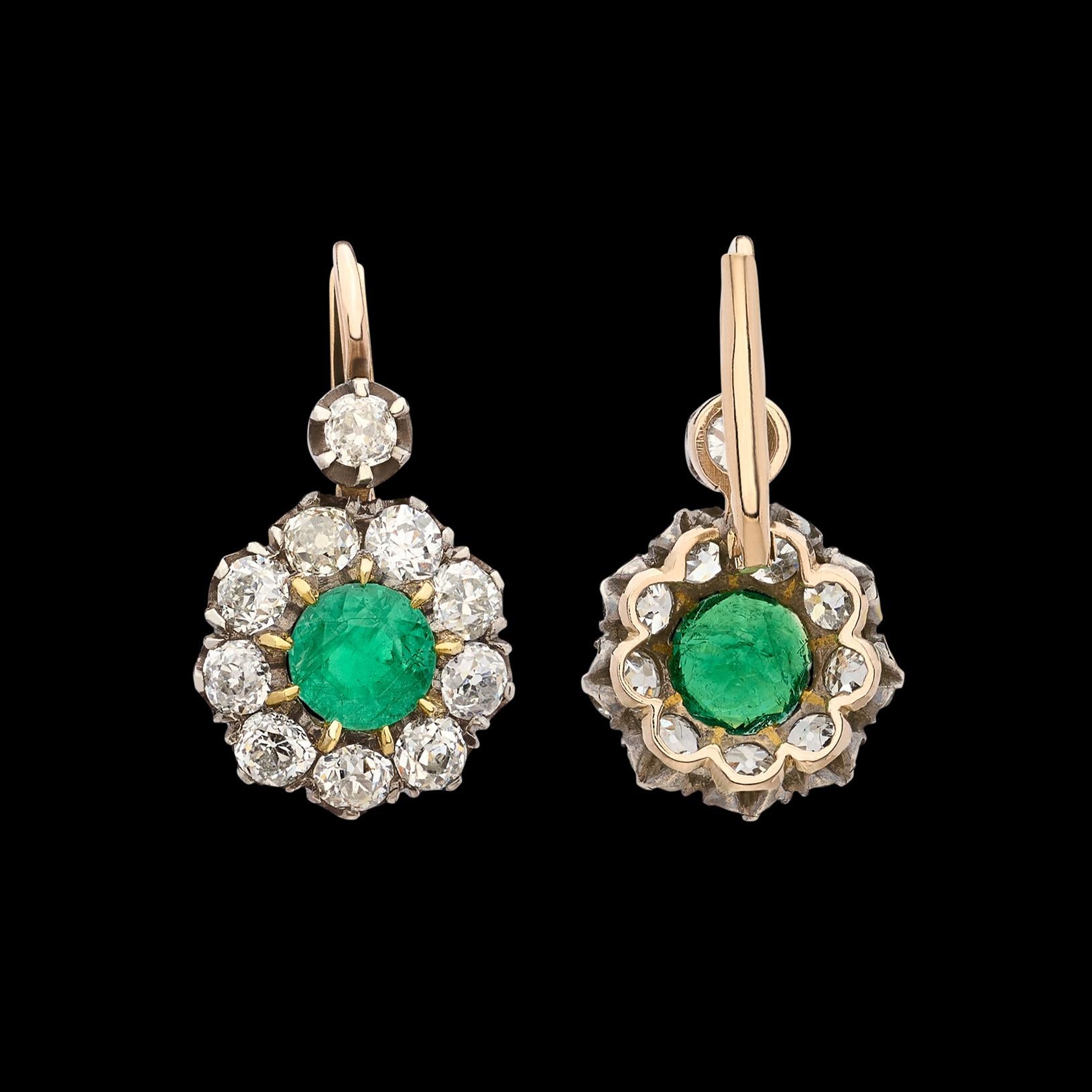 18kt Yellow Gold Emerald & Diamond Drop Earrings For Sale 1