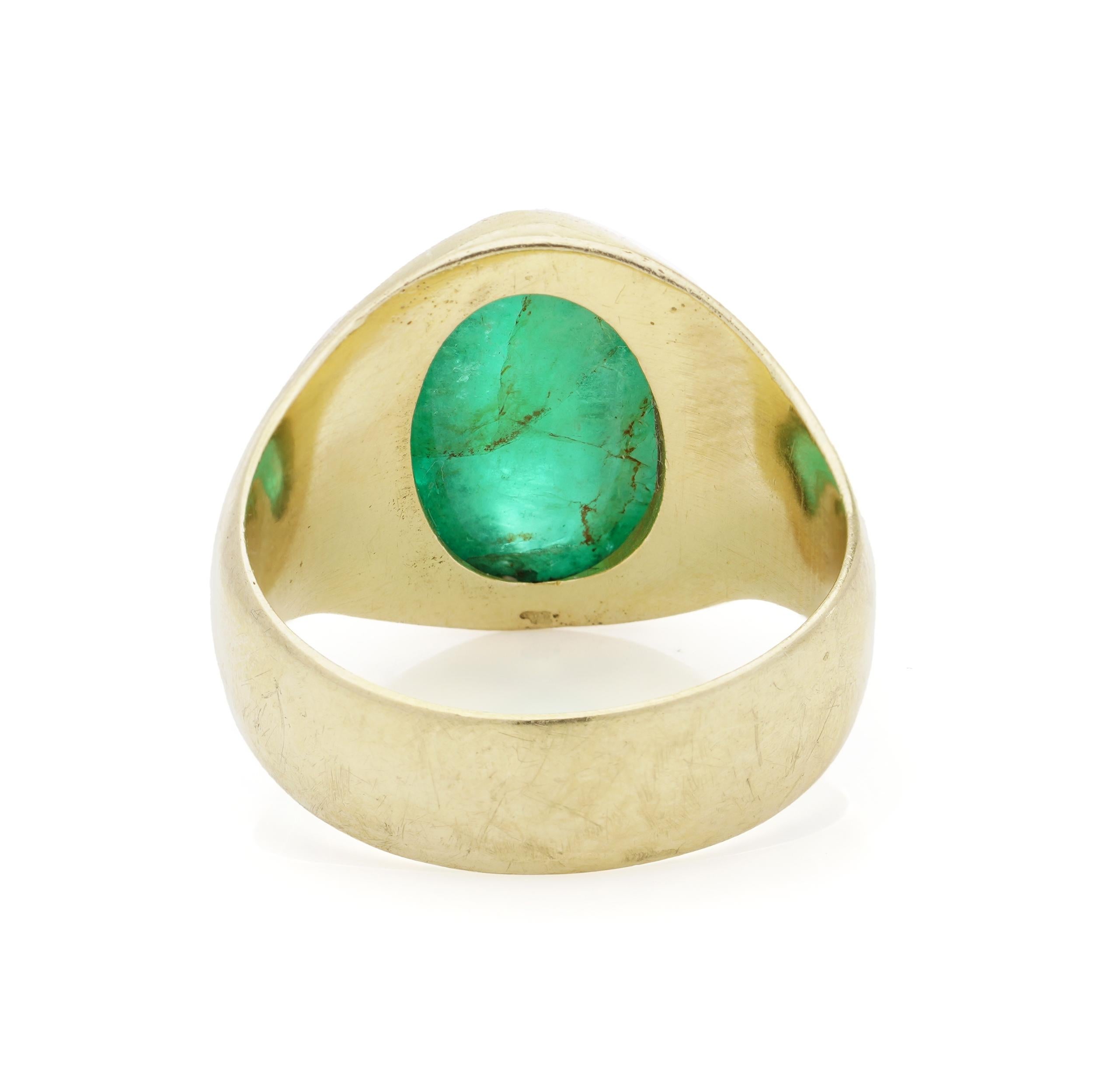18kt Yellow Gold 9.20ct. Oval Cabochon Brazilian Emerald Dome Ring For Sale 2