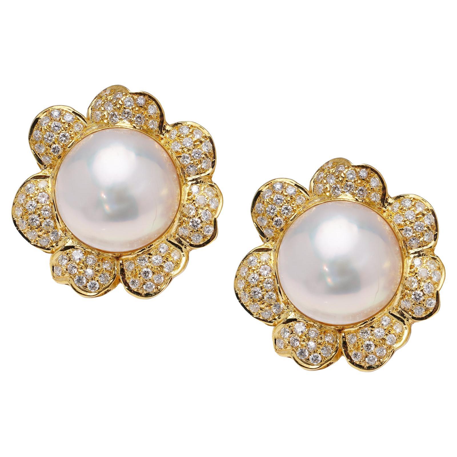 18kt Yellow Gold Flower-Shaped Clip-On Earrings with Pearls