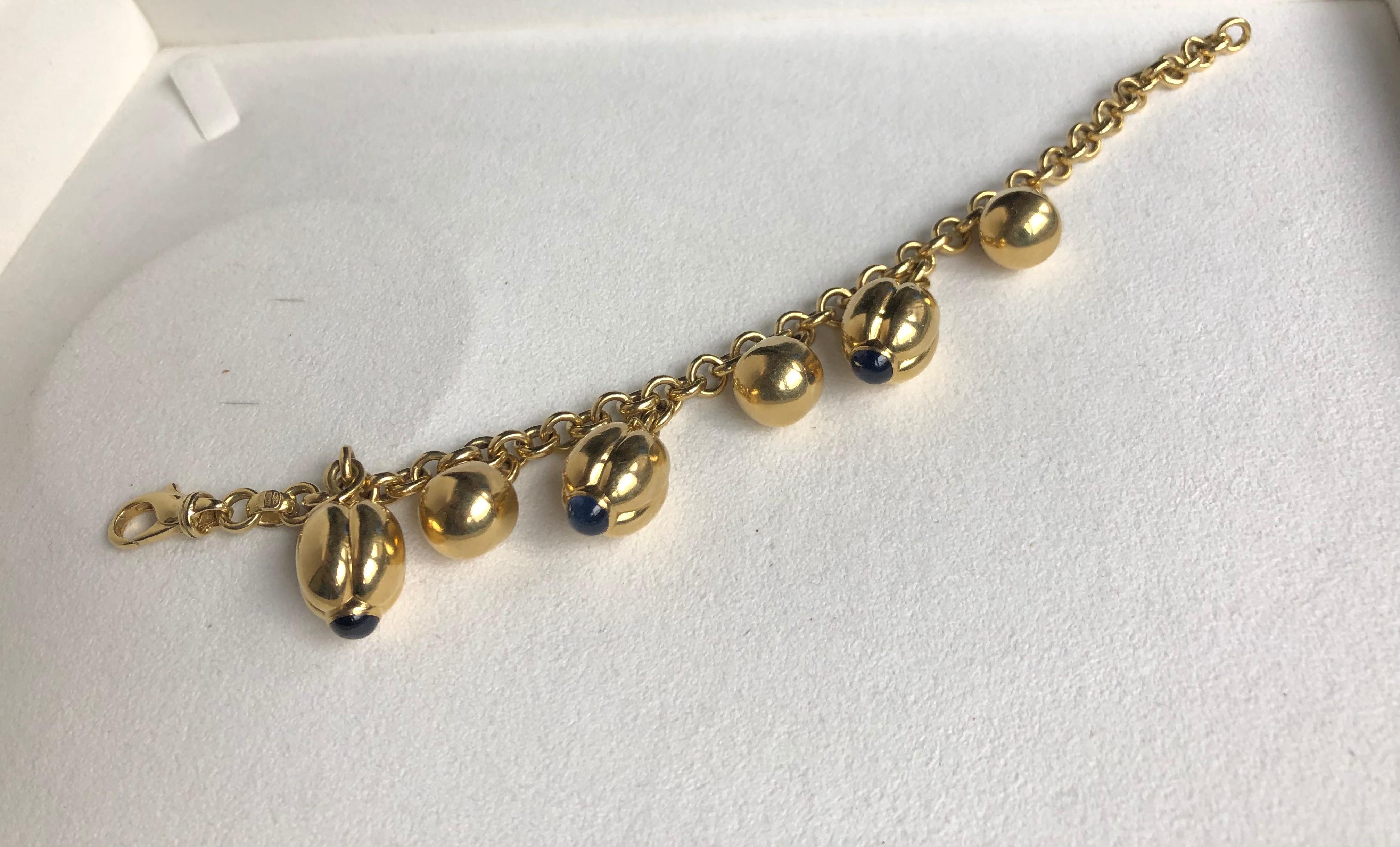 Cabochon Sapphires and 18 Karat Yellow Gold Fope Bracelet In Excellent Condition In Crema, Cremona