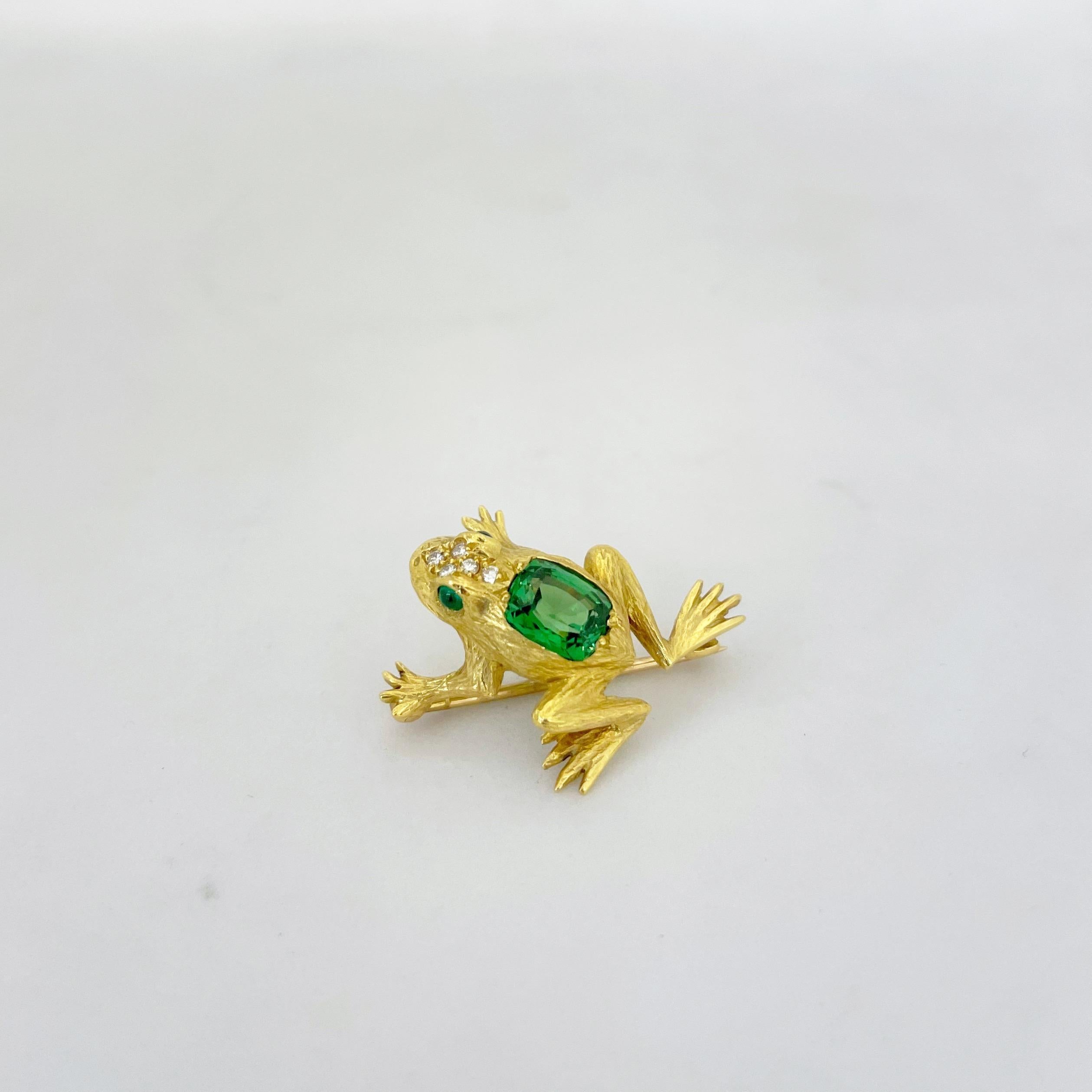 E. Wolfe & Co is a family-run fine jewellery manufacturing Workshop, established in 1850 and located in central London. They specialize in creating beautiful bespoke pieces.
This adorable frog brooch is the perfect example of their unsurpassed