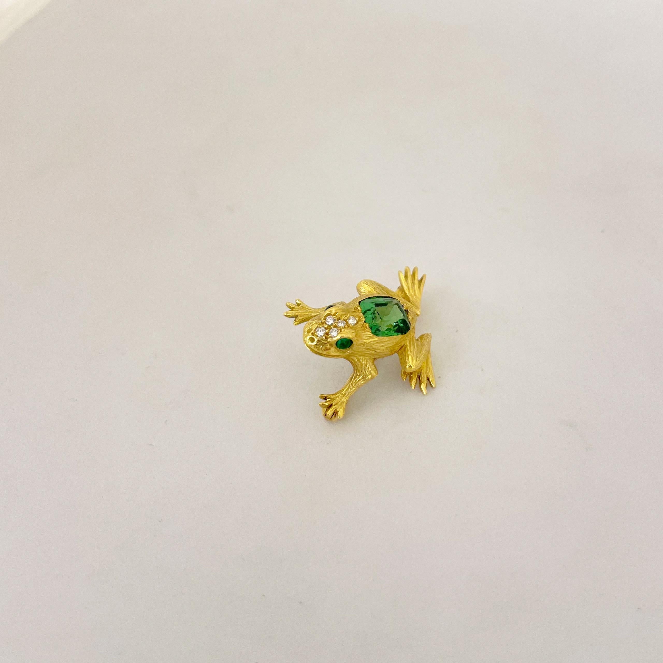 18KT Yellow Gold Frog Brooch with 1.86Ct. Green Tourmaline & 09.Ct. Diamonds In New Condition In New York, NY