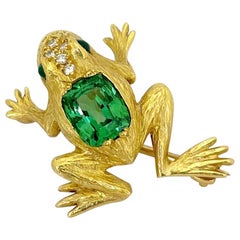 18KT Yellow Gold Frog Brooch with 1.86Ct. Green Tourmaline & 09.Ct. Diamonds