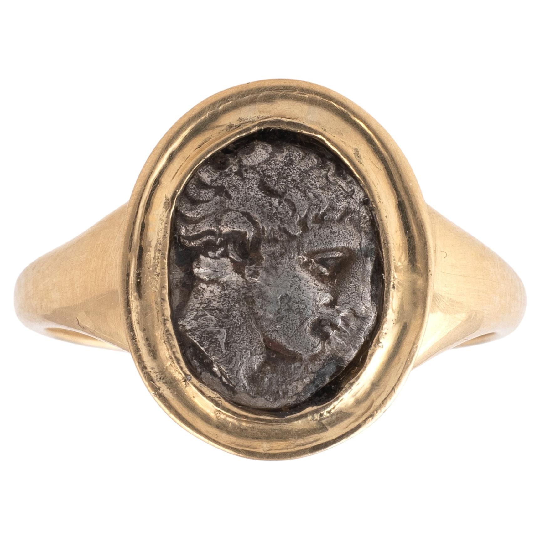 Anello ellenistico con moneta greca Massalia in oro 18kt, circa 350-220 a.C.