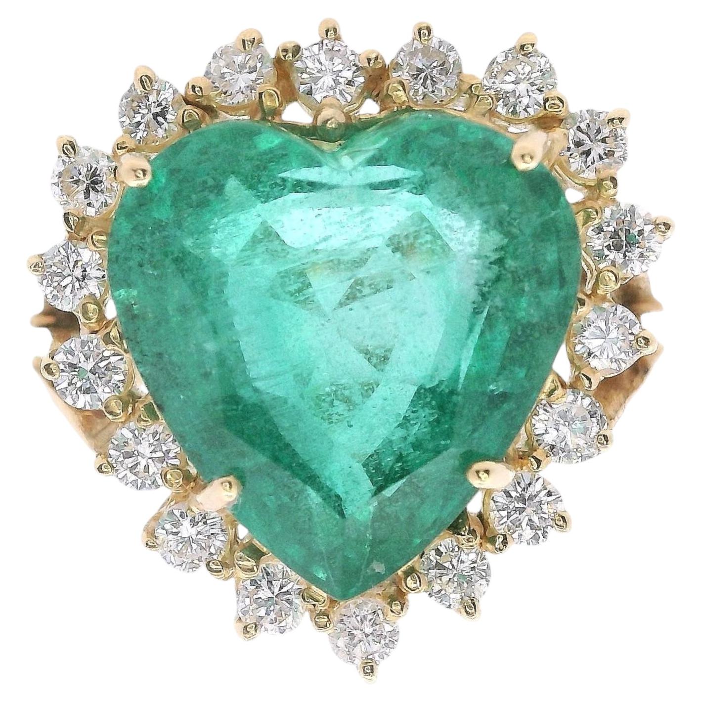 18kt yellow Gold Heart Ring with Emerald & Diamonds