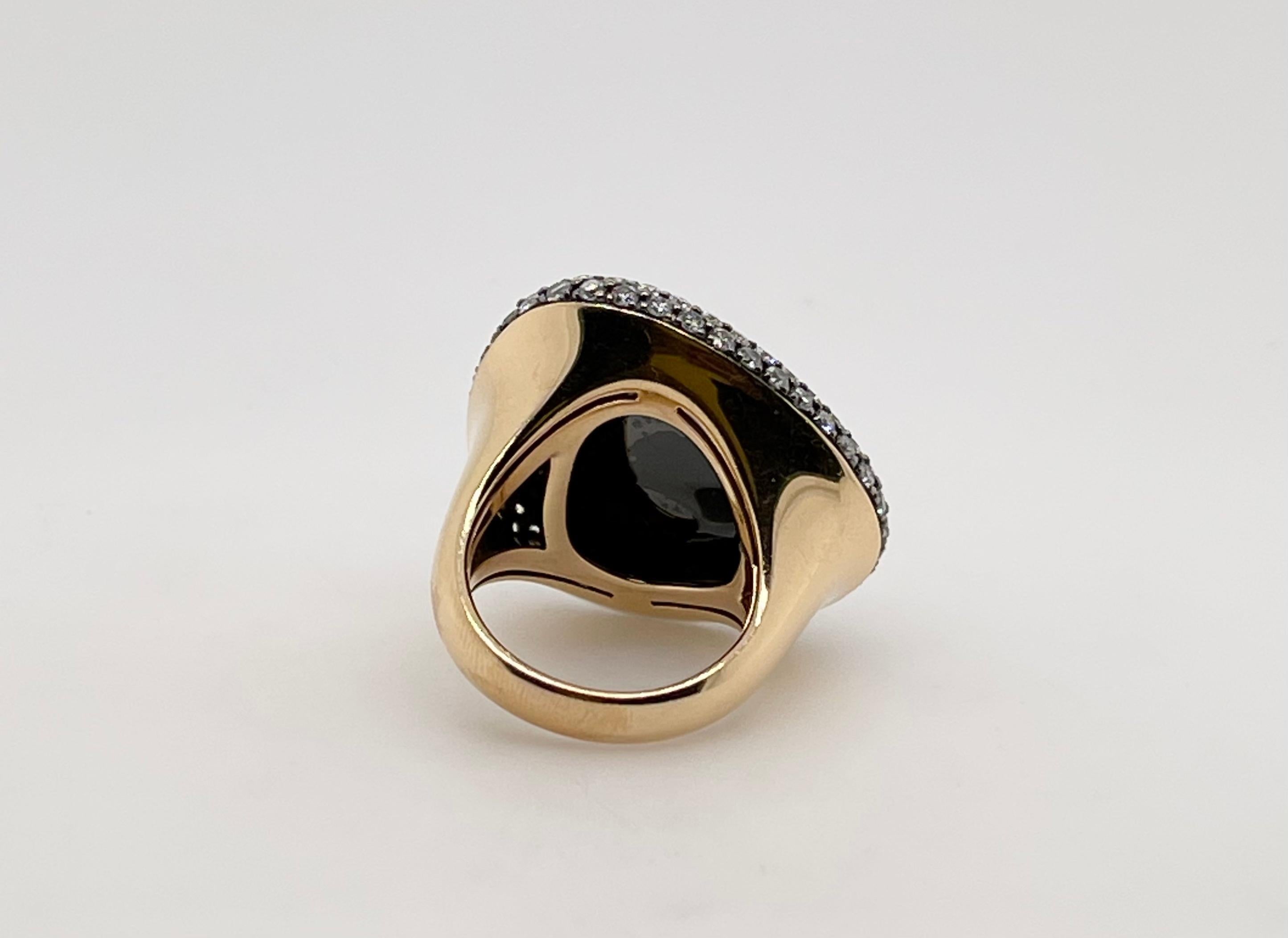 Round Cut 18kt Yellow Gold Hematite, White Topaz & Diamond Cocktail Ring For Sale